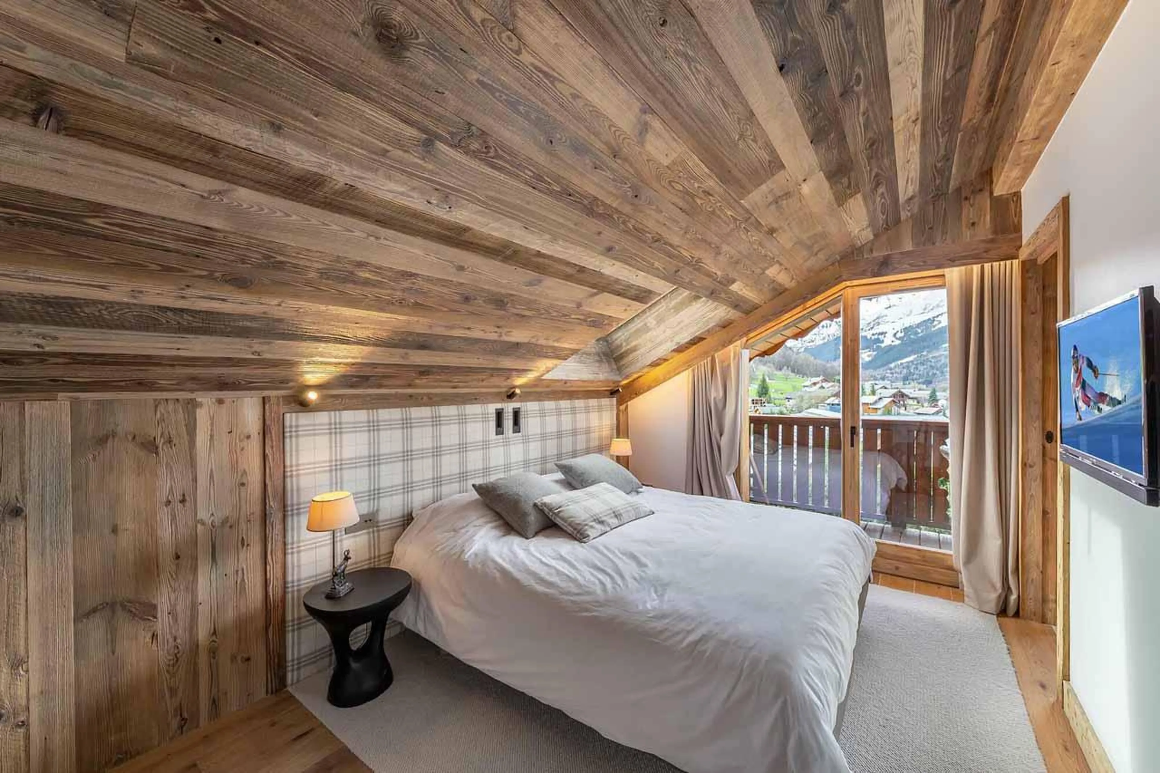 Bedroom four at Chalet Lady Mijane in Meribel