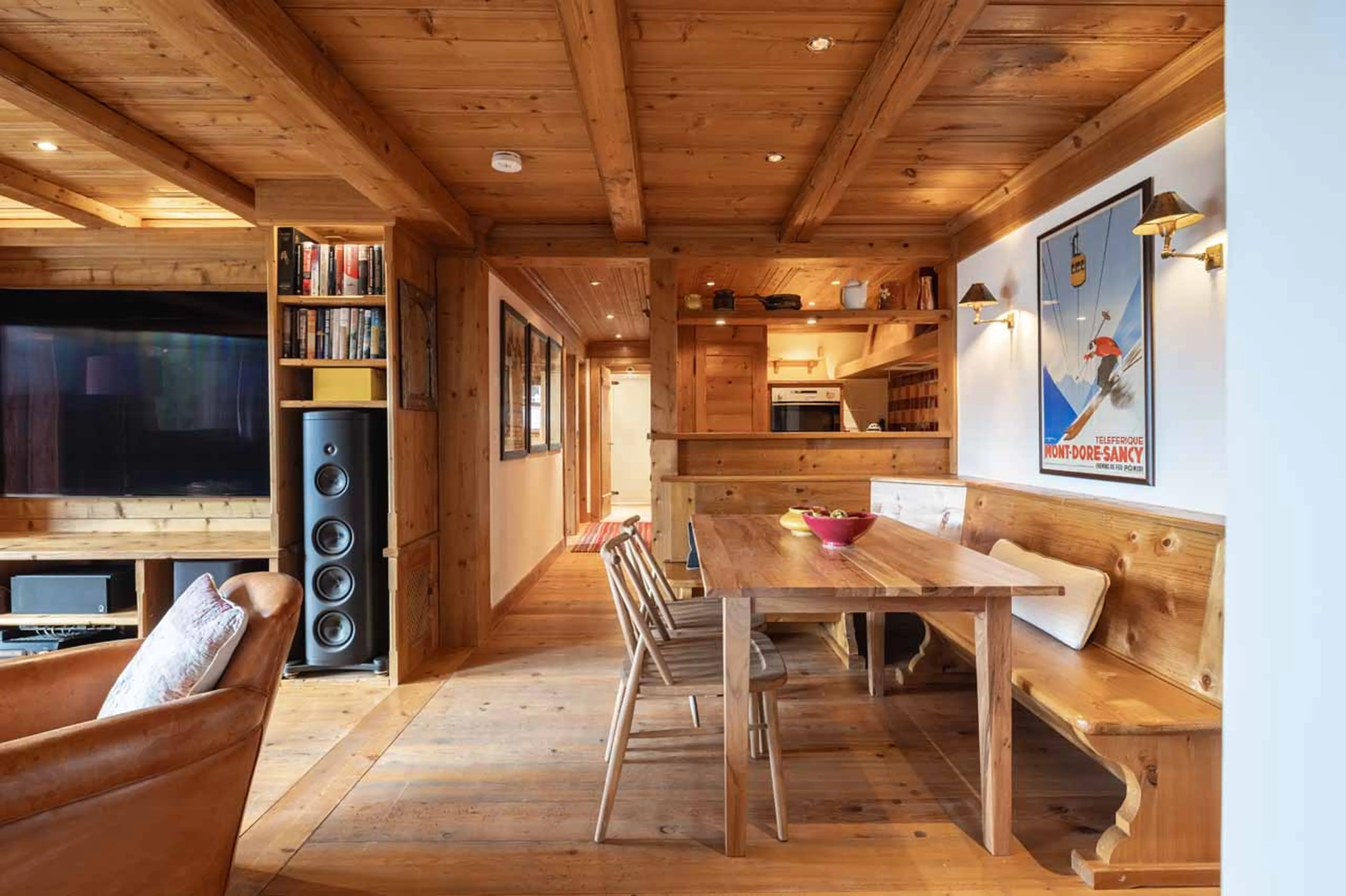 Ground floor dining area at Chalet Lalapanzi in Verbier