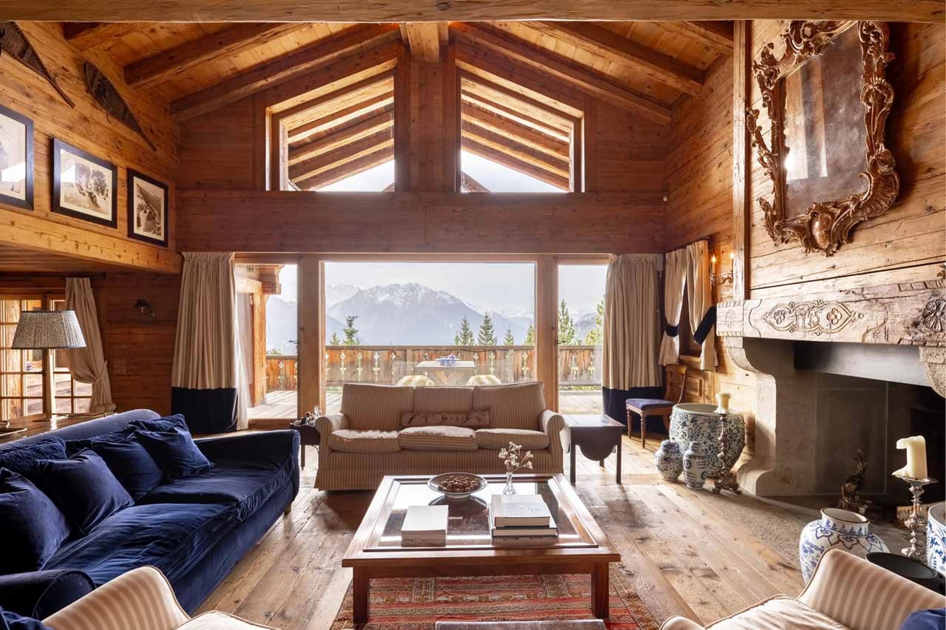 Living area windows at Chalet Lalapanzi in Verbier