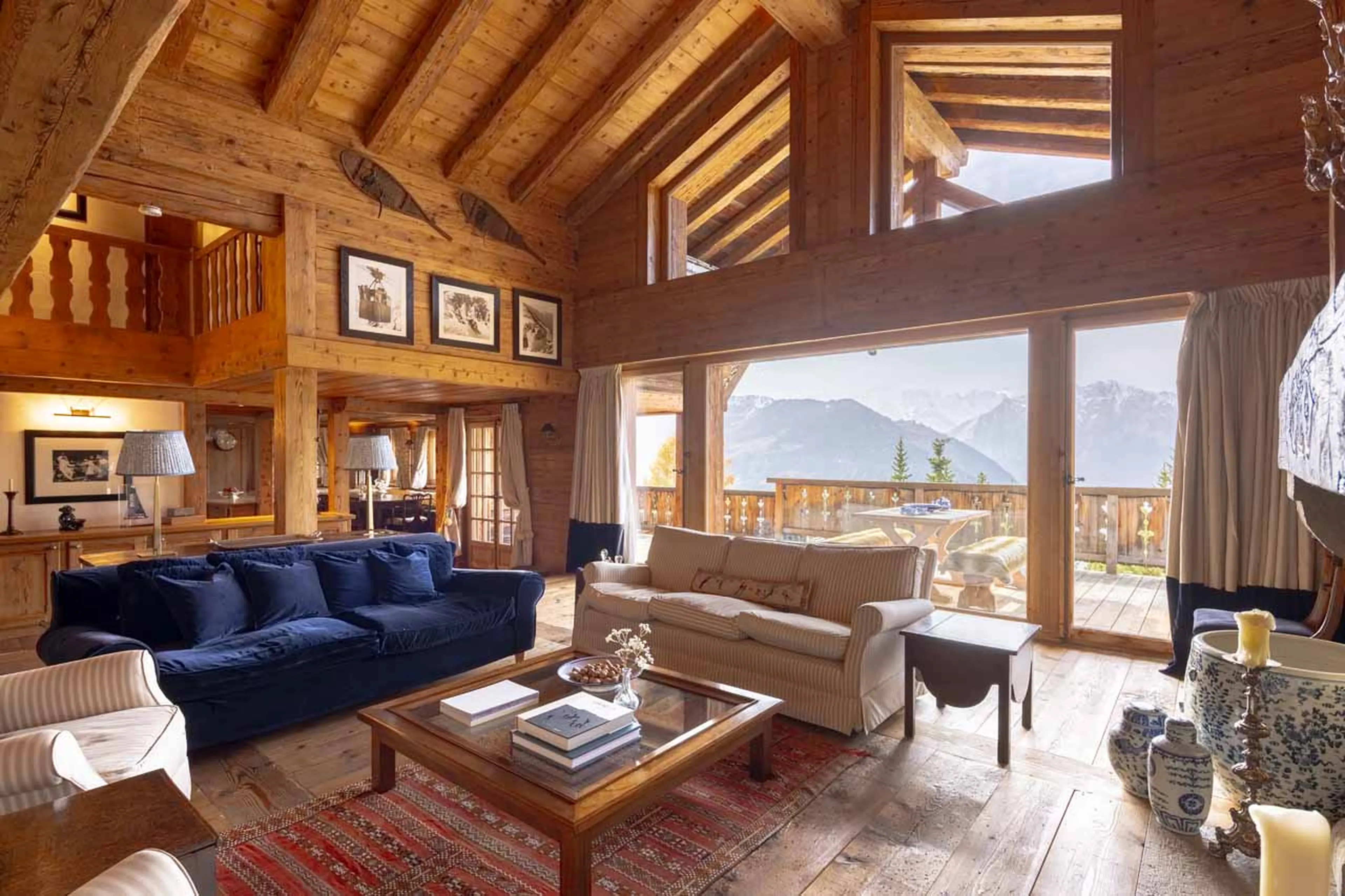 Living area at Chalet Lalapanzi in Verbier