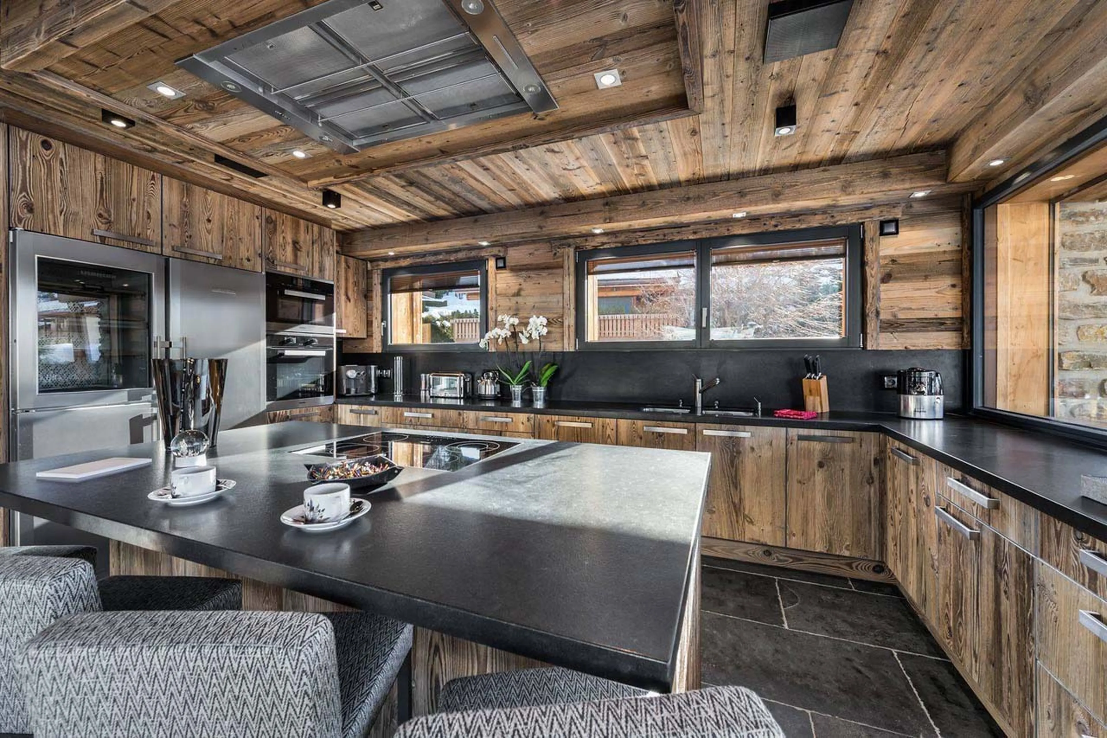 Fully-fitted kitchen