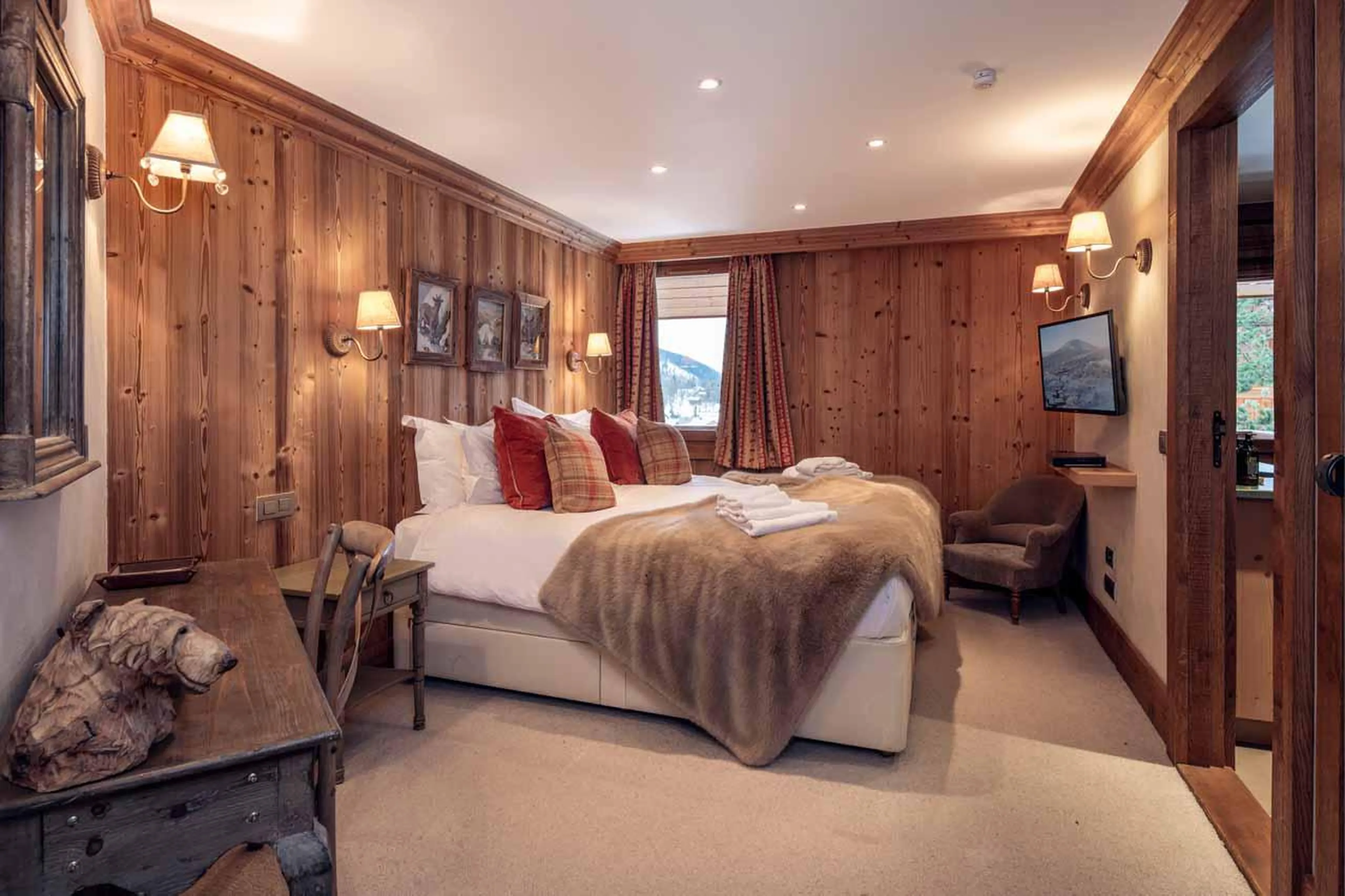 Bedroom five at Chalet Lapin Blanc in Meribel