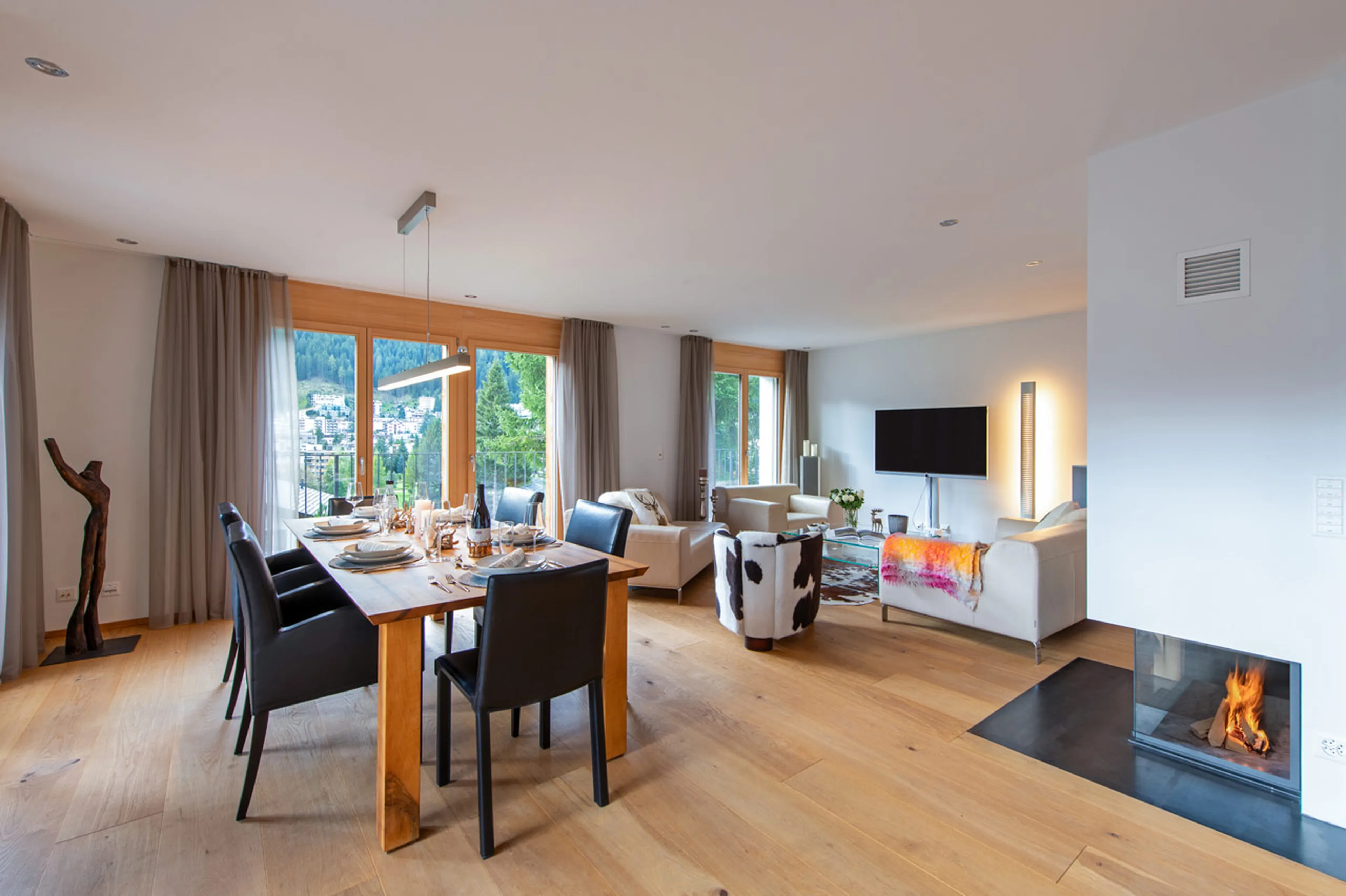 Dining table at Chalet Larch in Davos