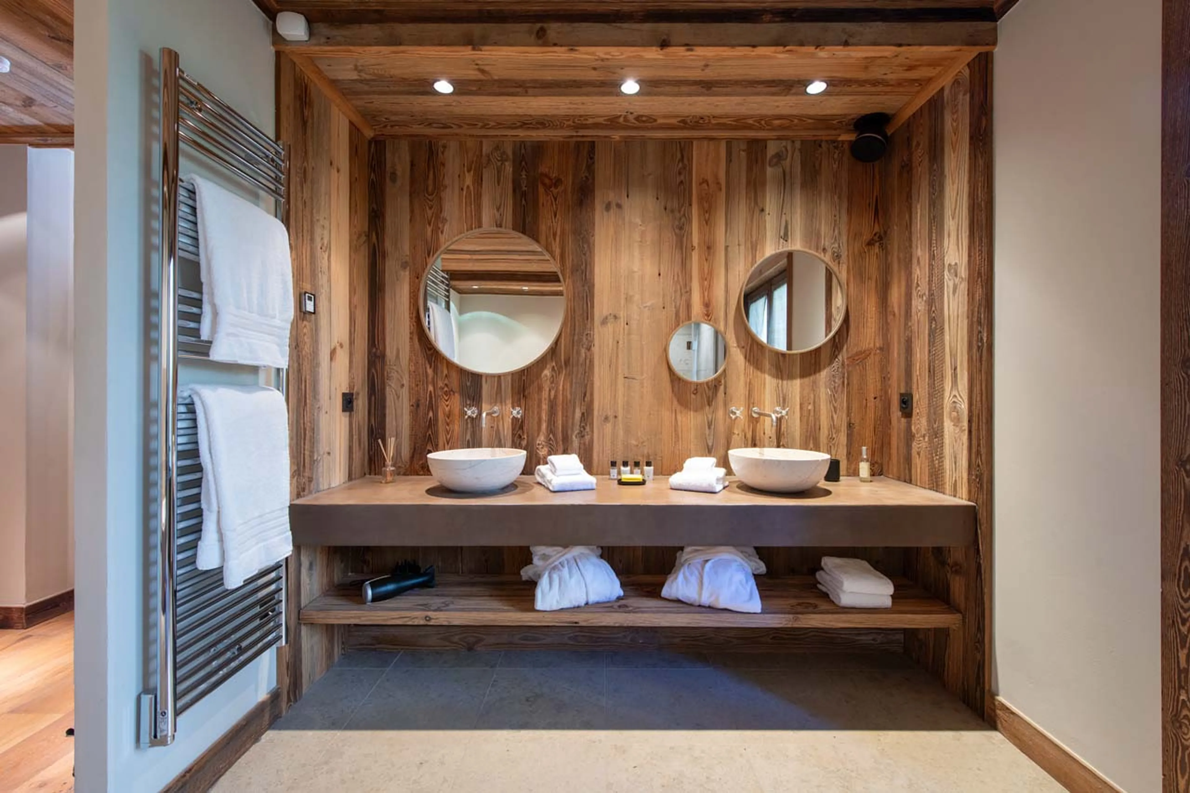 Washbasins at Chalet Lashca in Val d'Isere