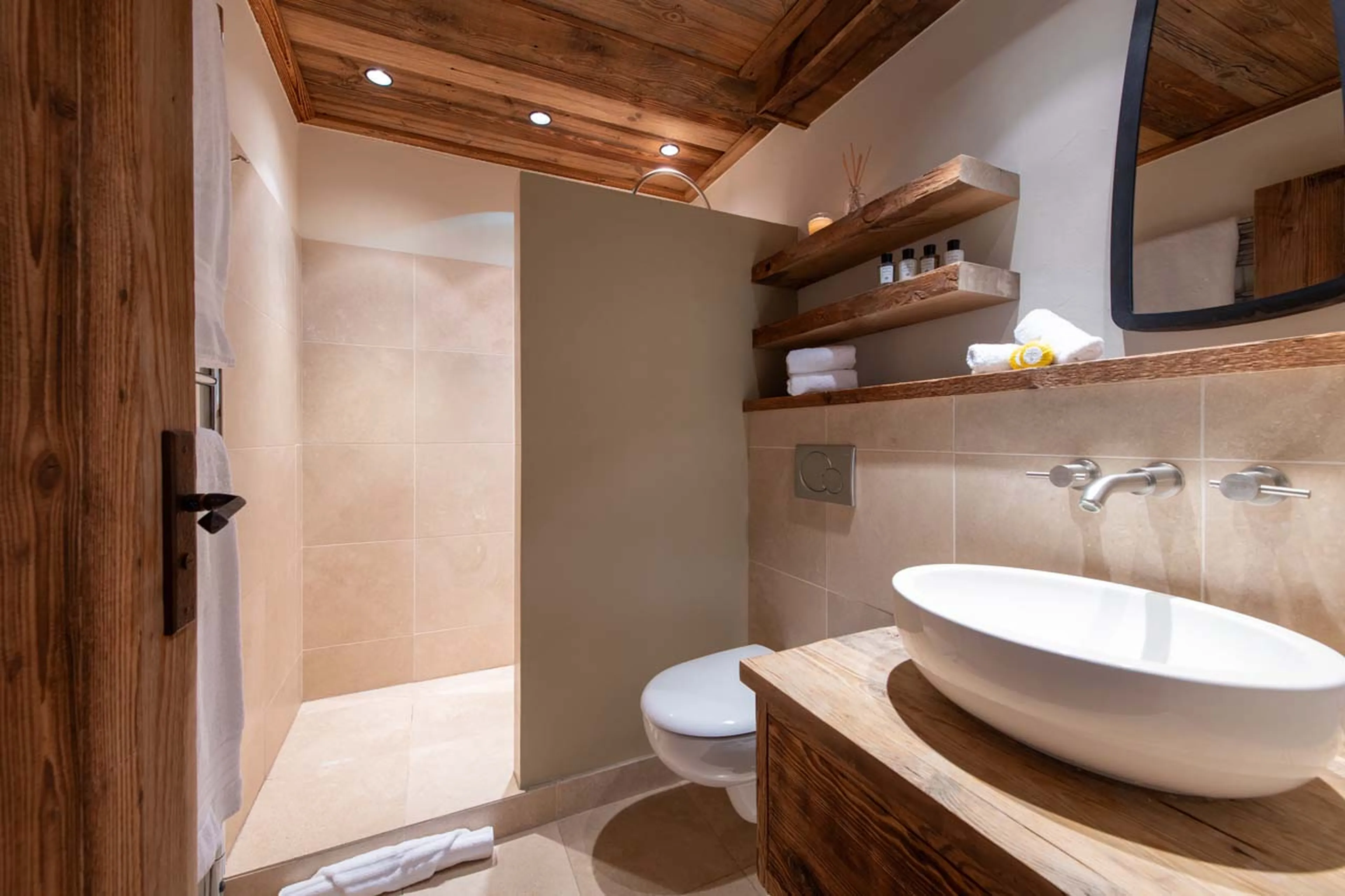Bedroom two shower at Chalet Lashca in Val d'Isere