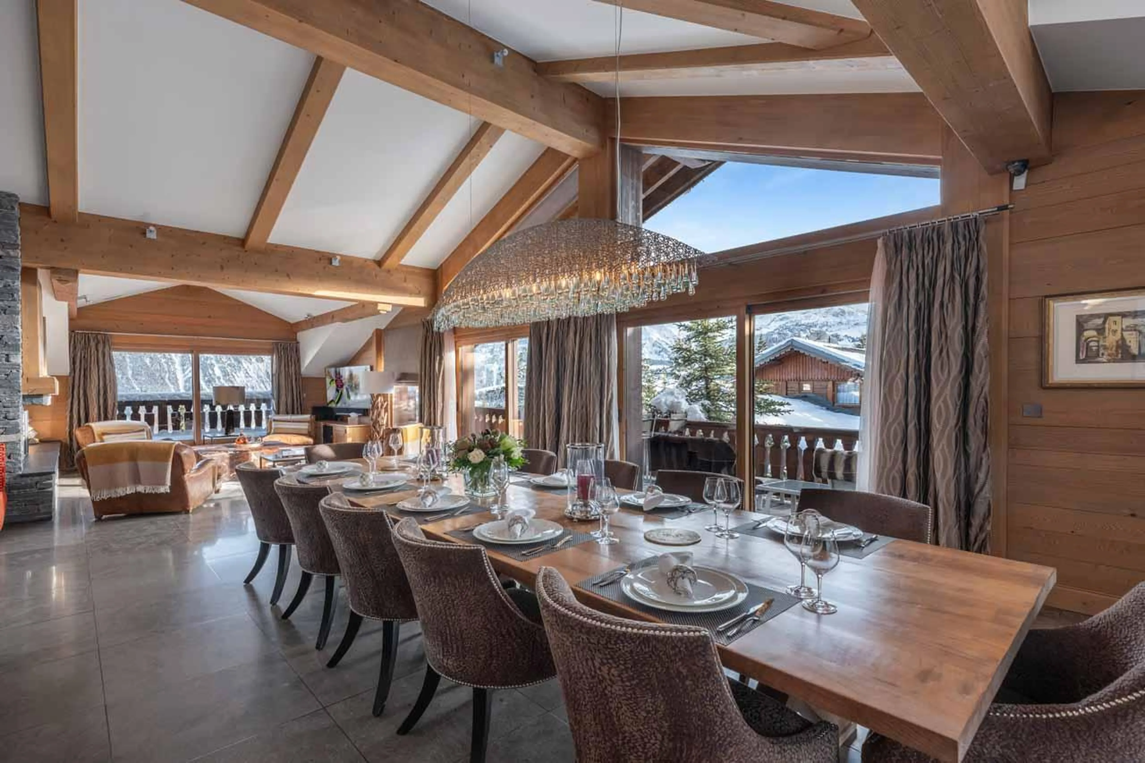 Dining room in Chalet Le Blanchot in Courchevel 1850