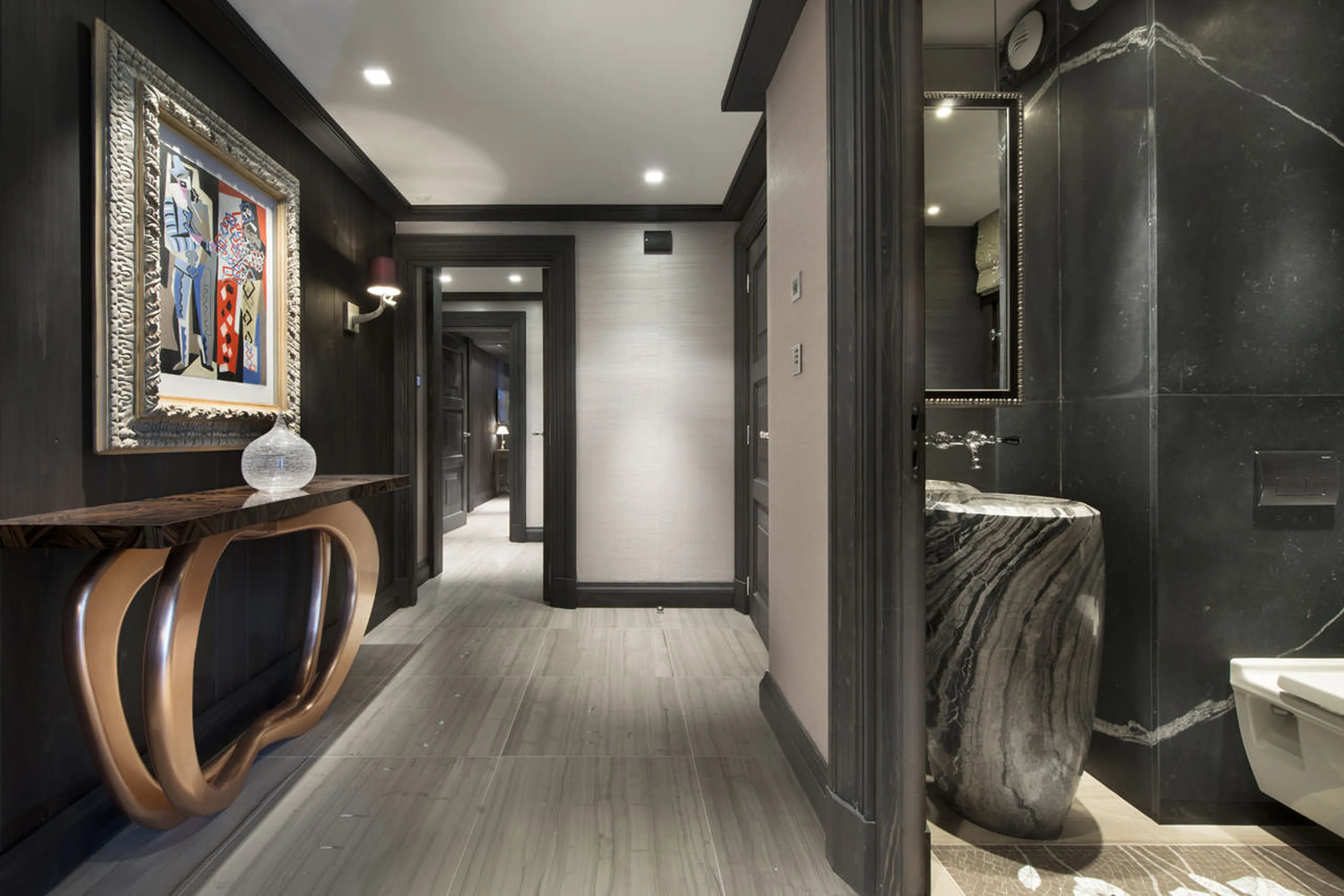 Corridor in Chalet Le Coquelicot in Courchevel 1850