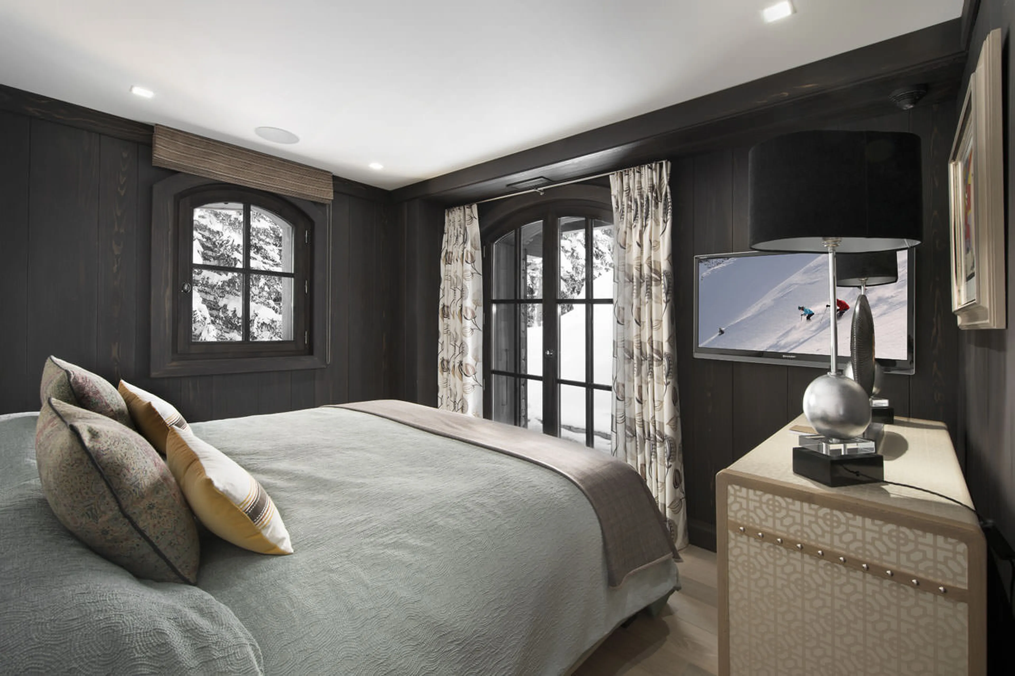 Fifth double bedroom in Chalet Le Coquelicot in Courchevel 1850