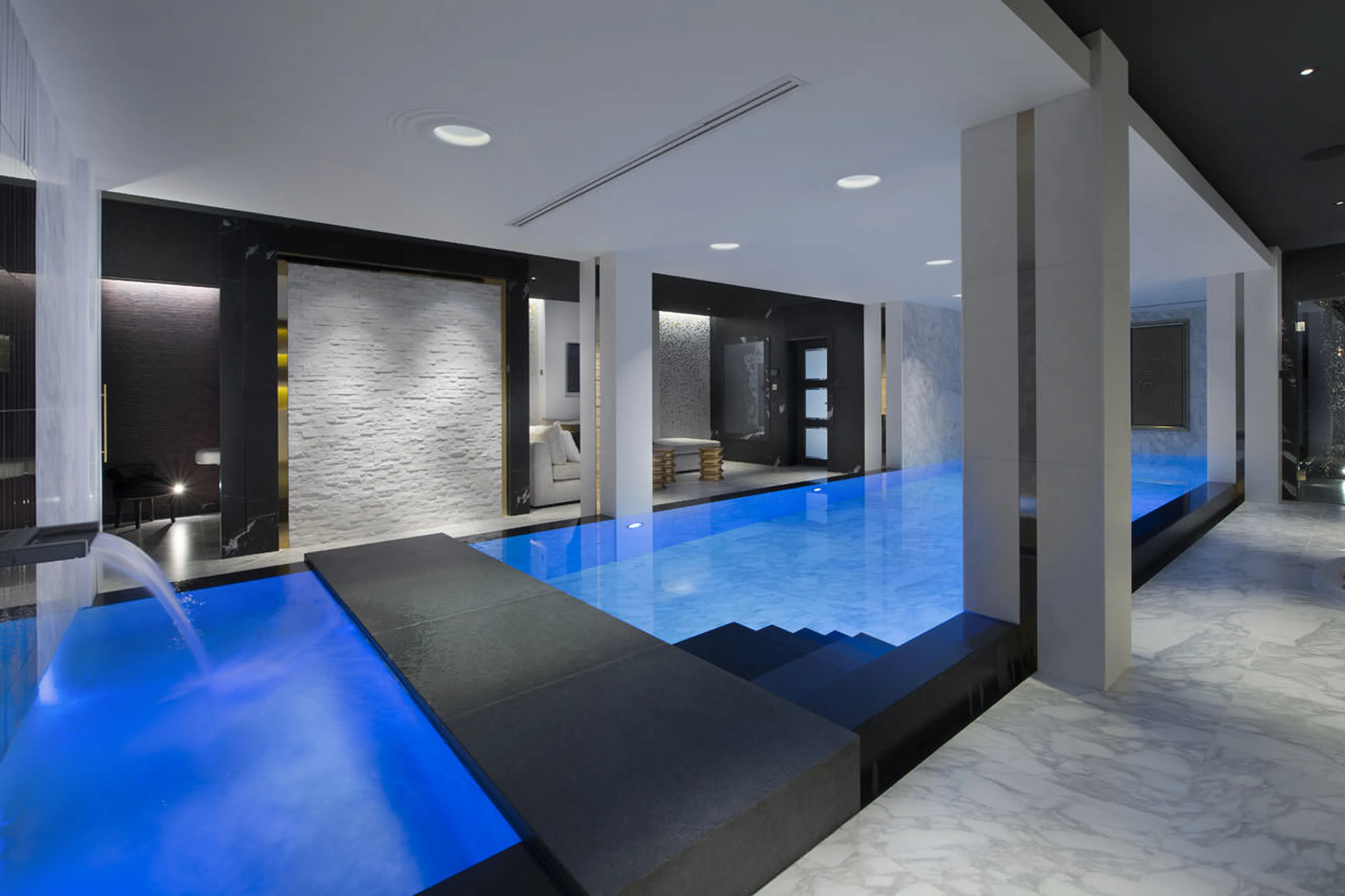 Spa with pool at Chalet Le Coquelicot in Courchevel 1850