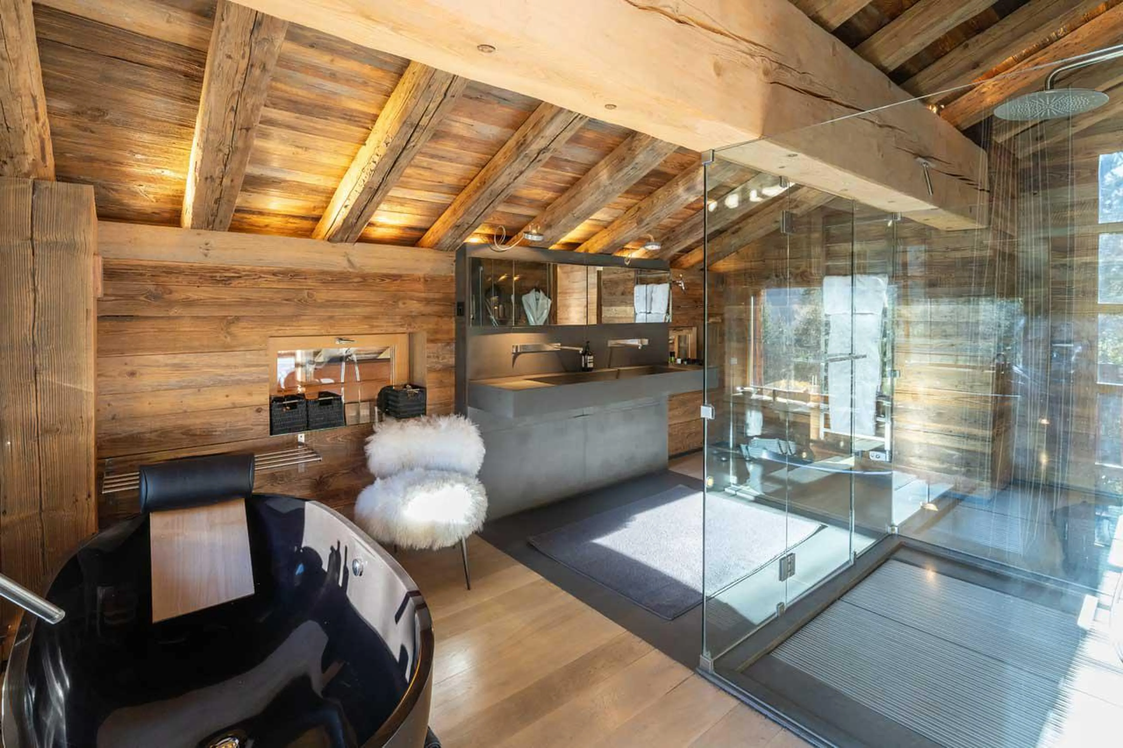 Modern and contemporary en-suite bathroom at Le Grand Cerf in Meribel