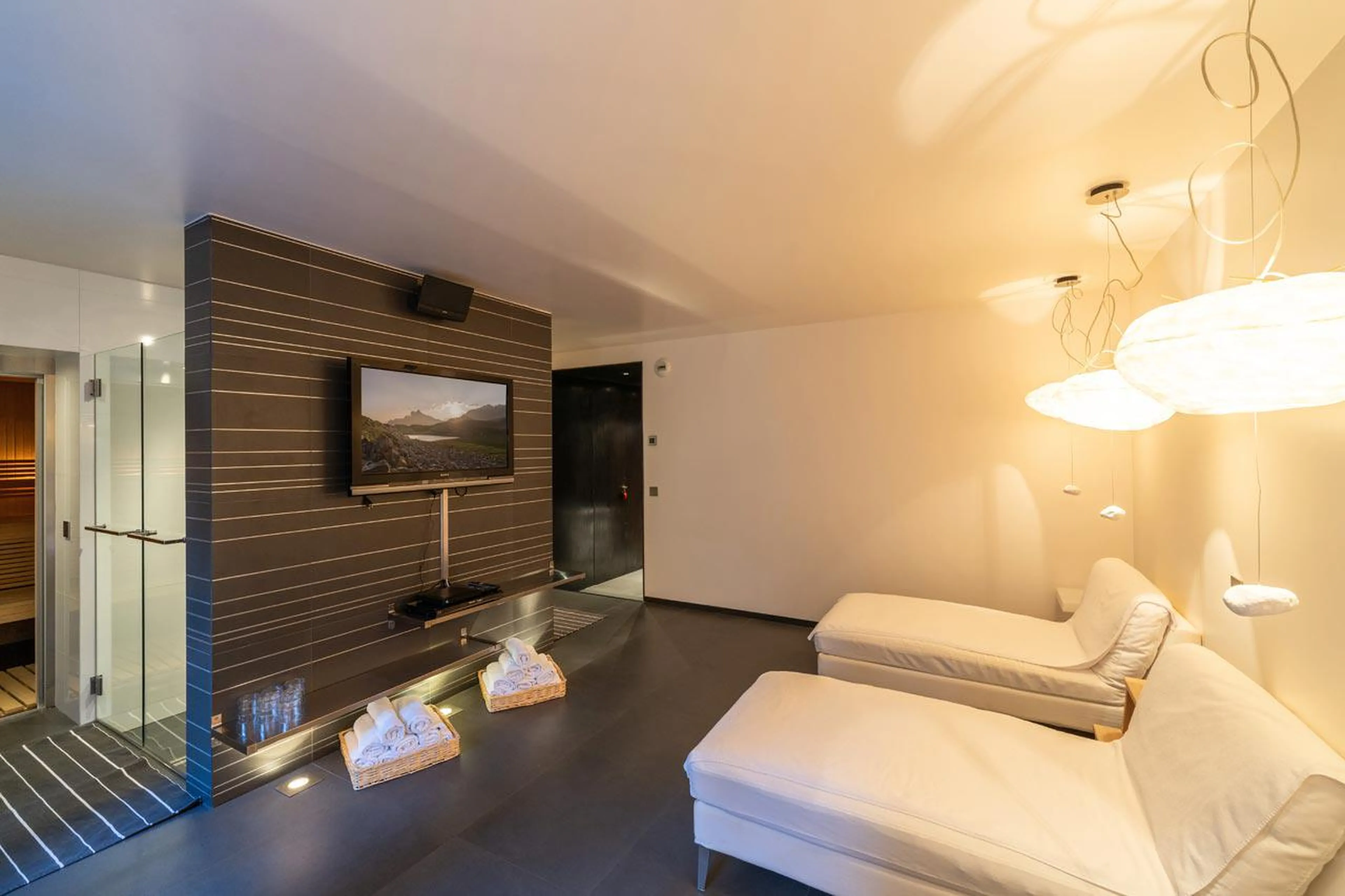 Chase loungers at Le Grand Cerf in Meribel