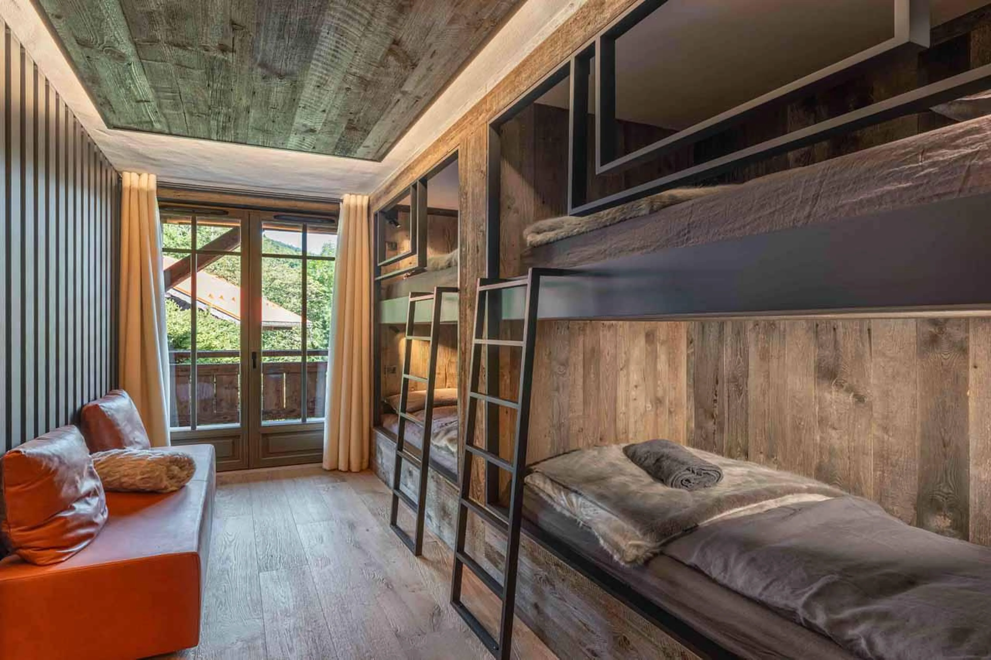 Bunk bedroom in Chalet Le Lodge, Megeve