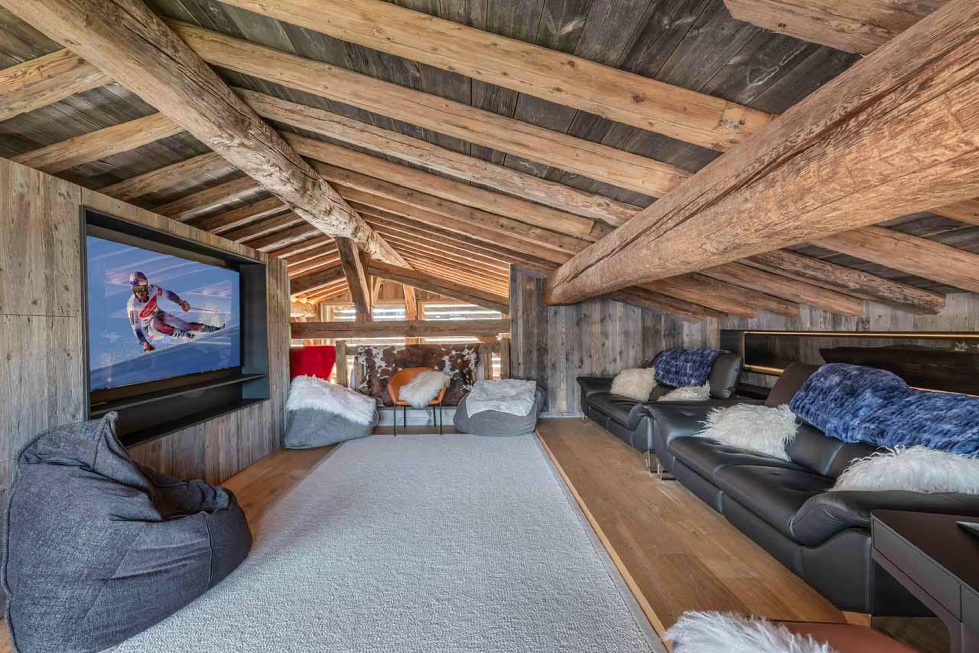 TV room in Chalet Le Lodge, Megeve