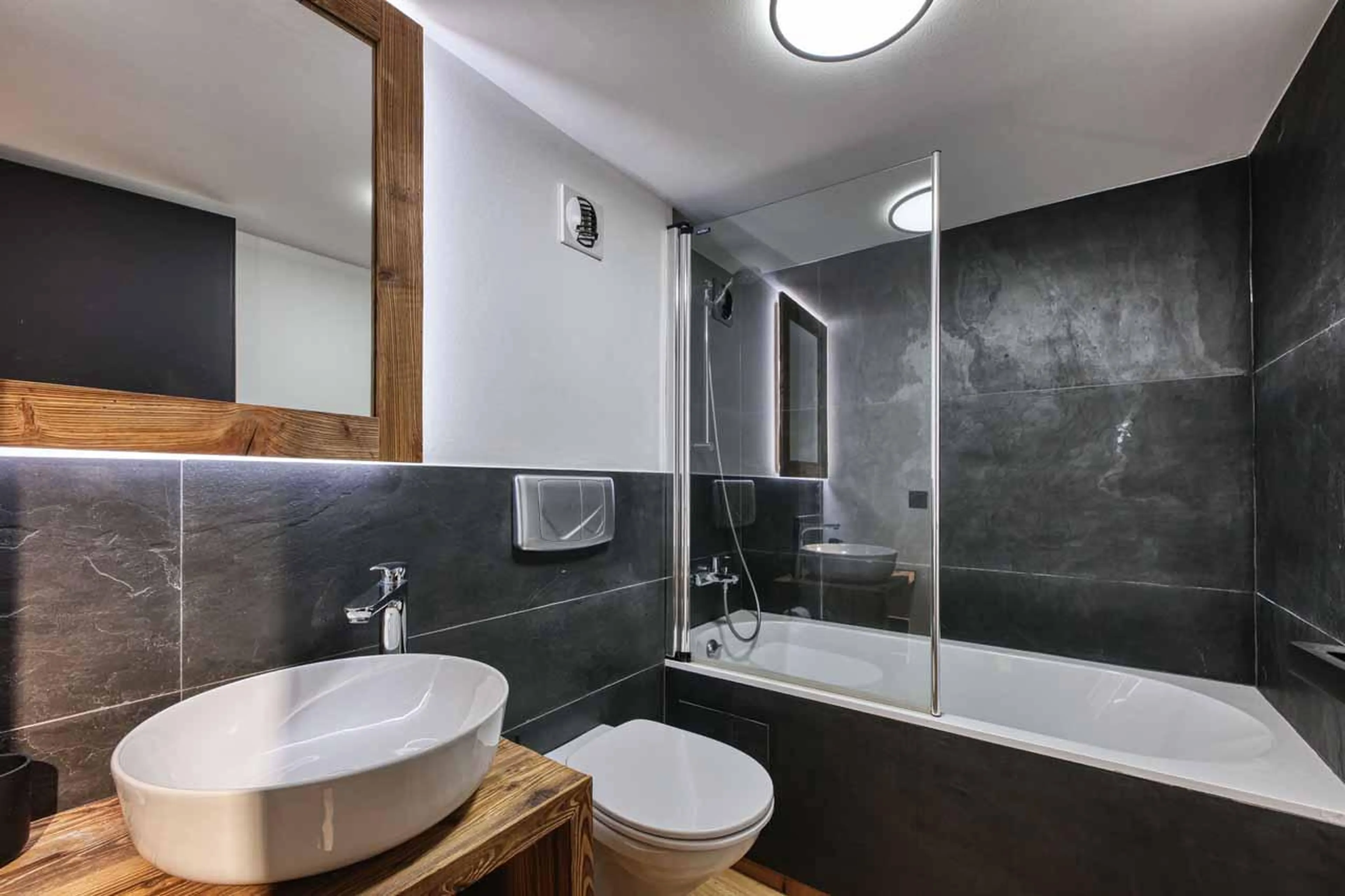 Bathroom four at Chalet Le Marti in Chamonix