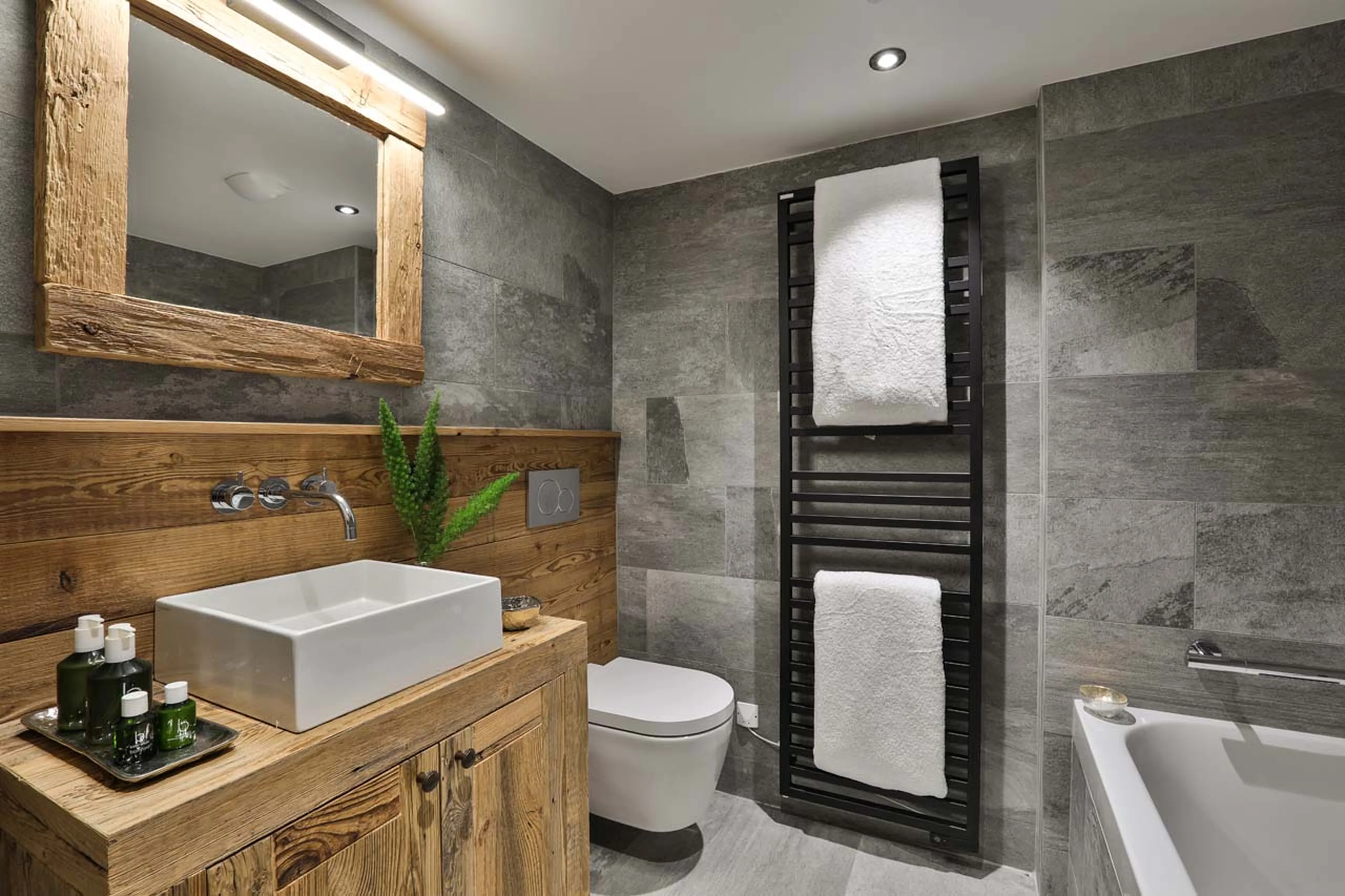 Bathroom at Chalet Le Moulin on Chamonix