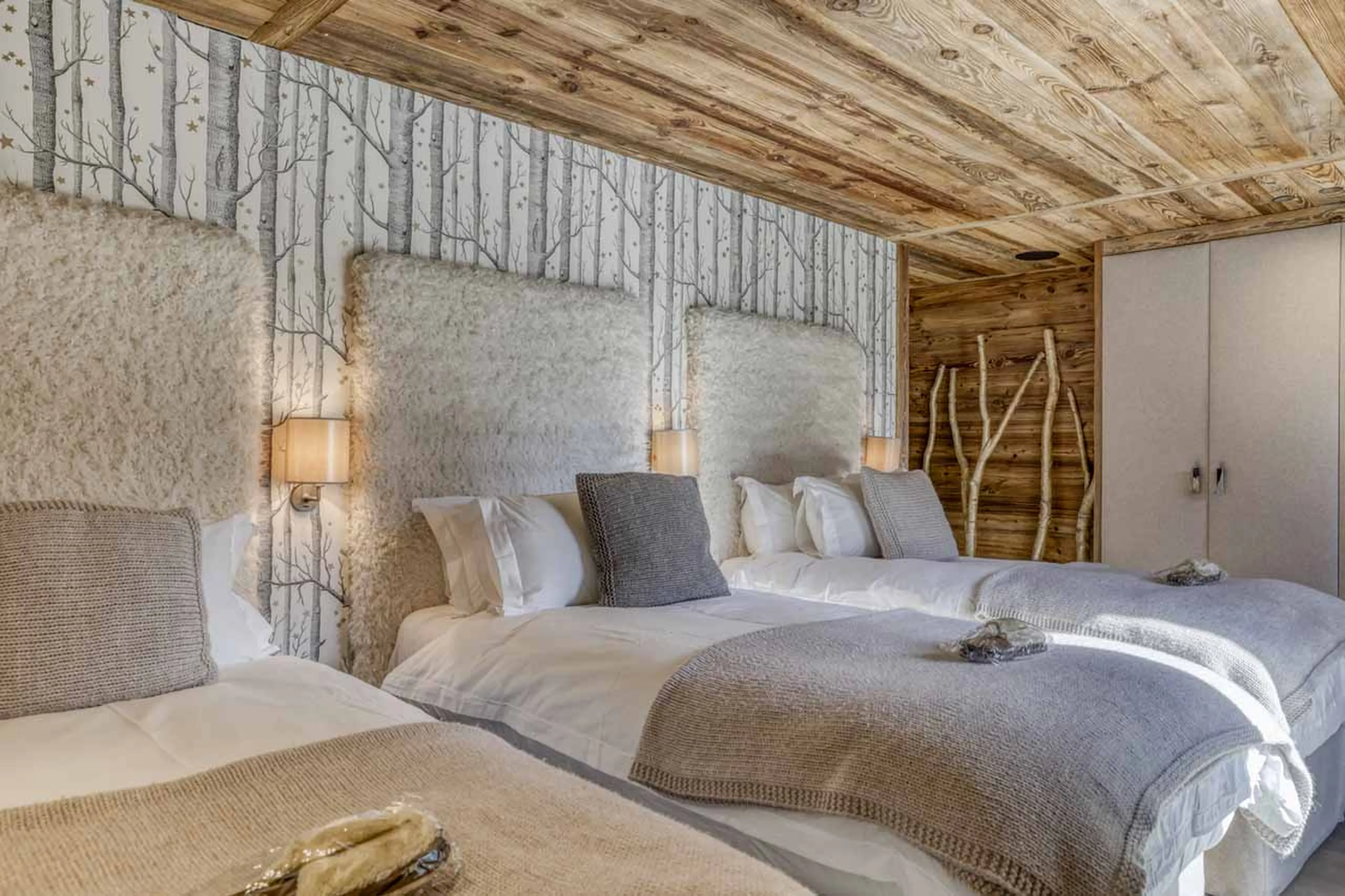Bedroom 6 at Chalet l'Echappee d'Arbois in Megeve