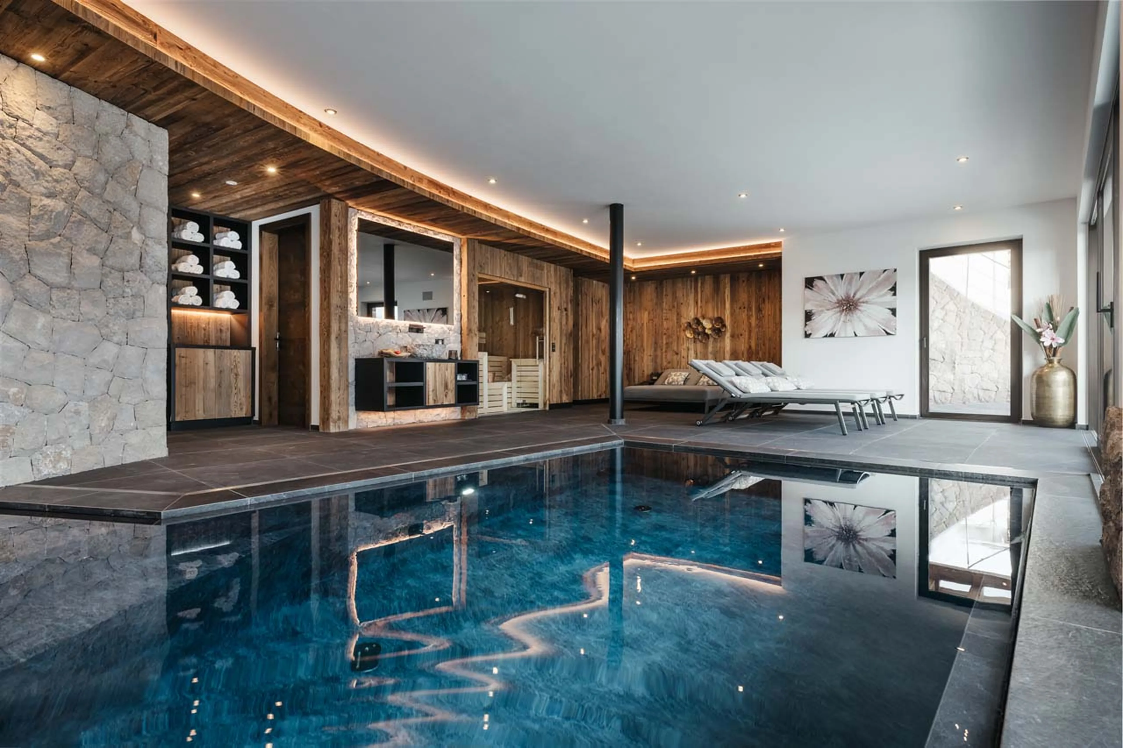 Swimming pool in Chalet Lefiro, Val Gardena