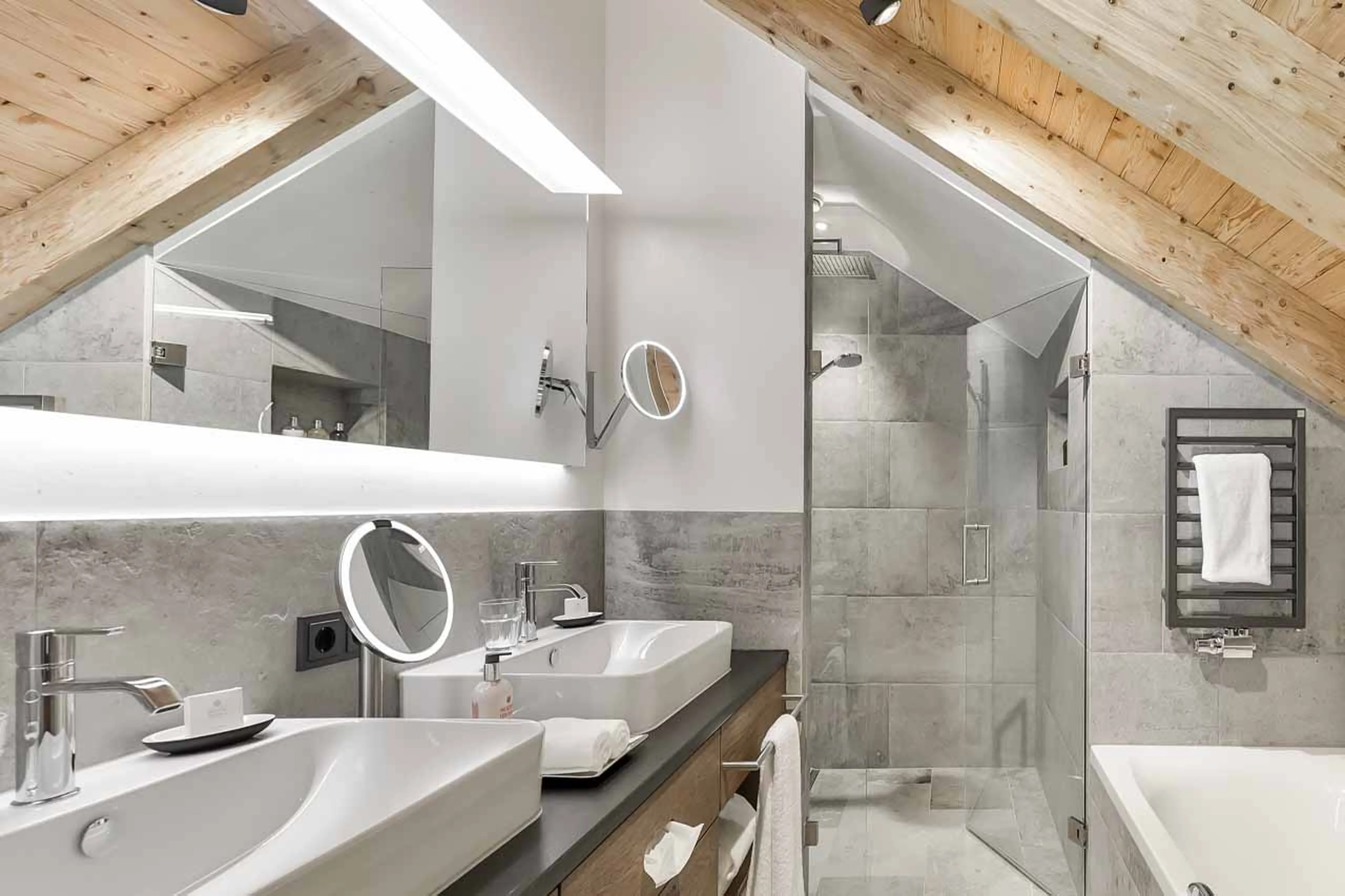 Bathroom eight at Chalet Lena in St Anton