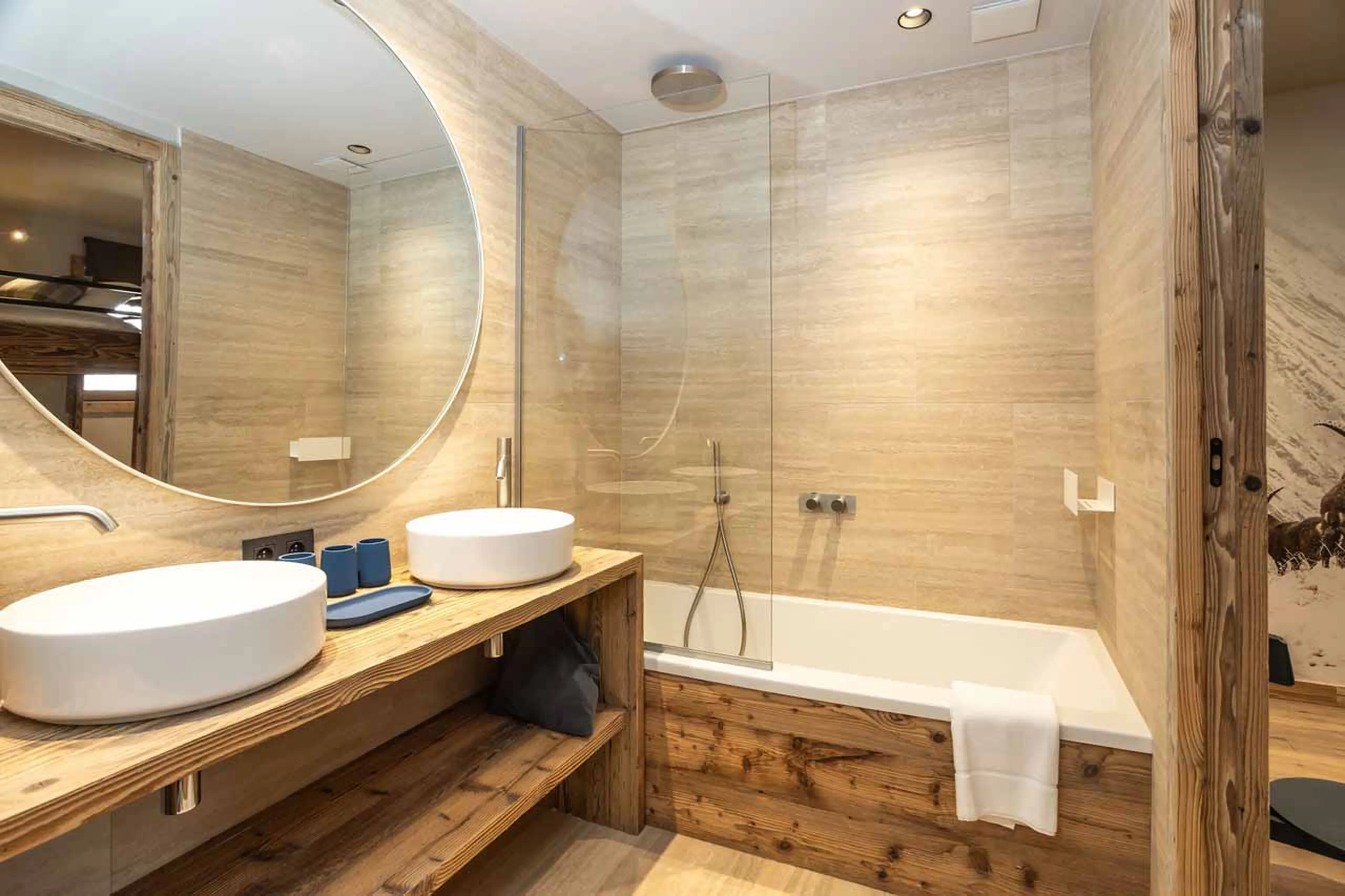 Bedroom 4 en-suite at Chalet Lenafaju in St Martin de Belleville