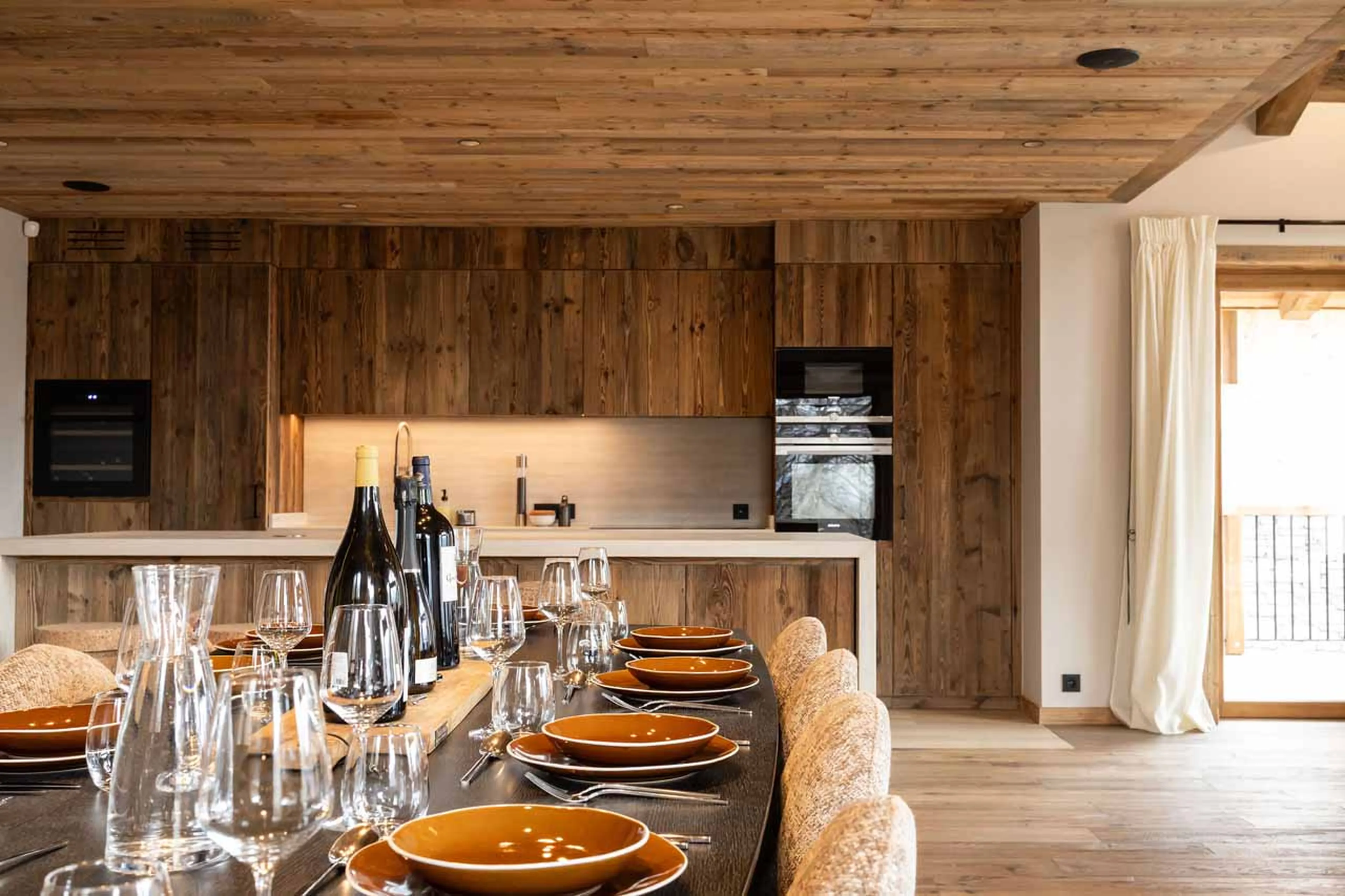 Dining table set at Chalet Lenafaju in St Martin de Belleville