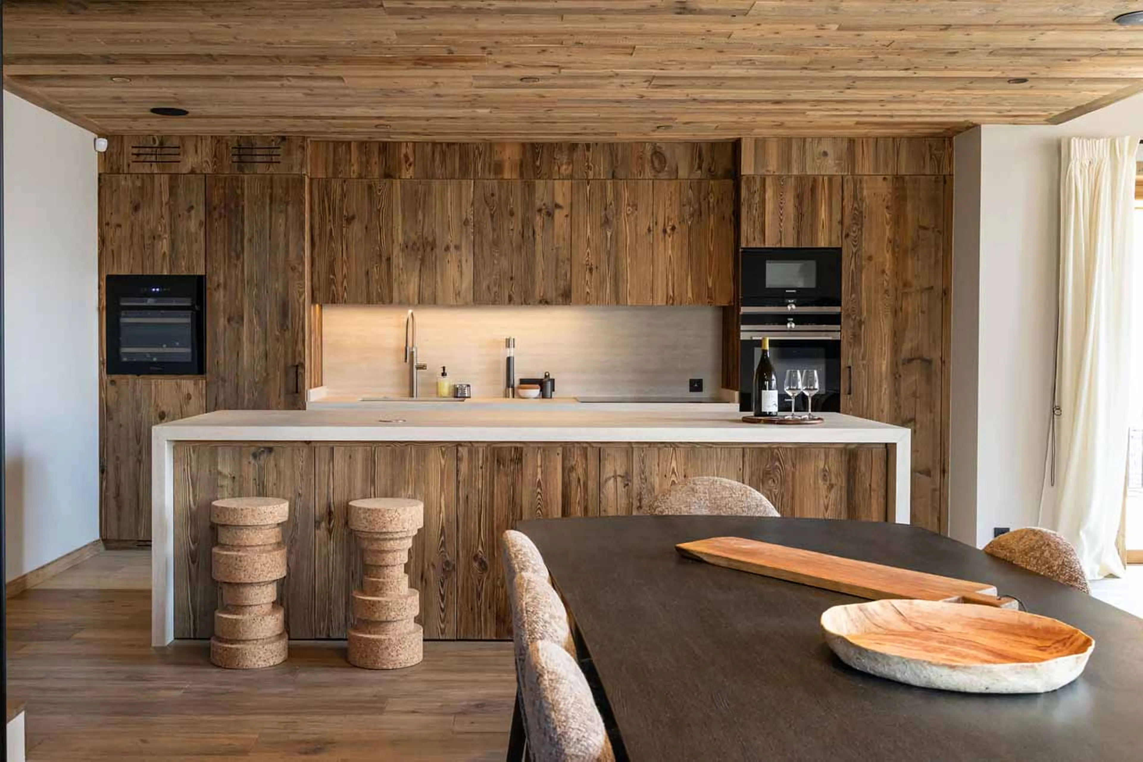 Dining table at Chalet Lenafaju in St Martin de Belleville