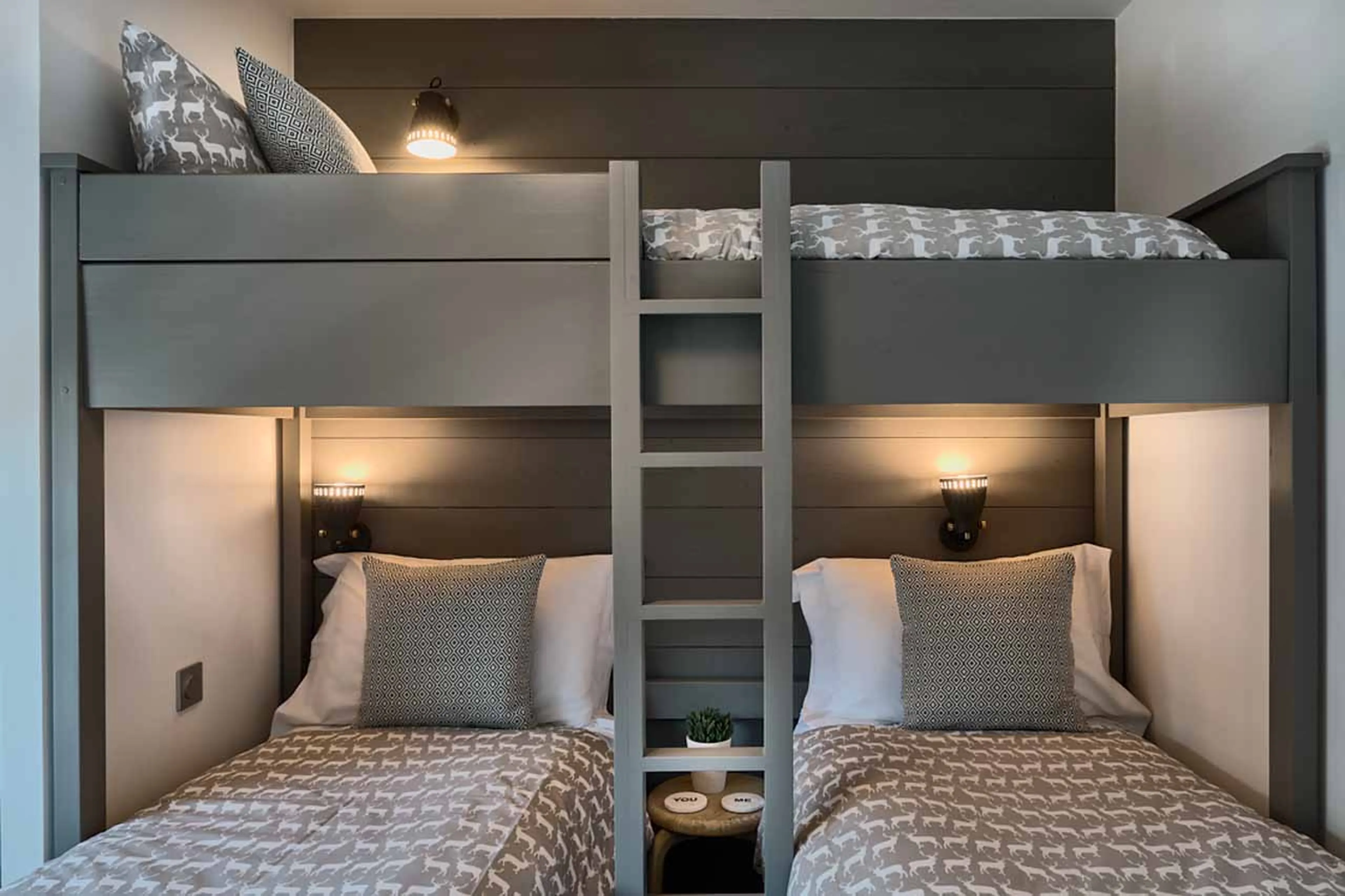 Bedroom four bunk beds at Apartment Les Abeilles in Morzine