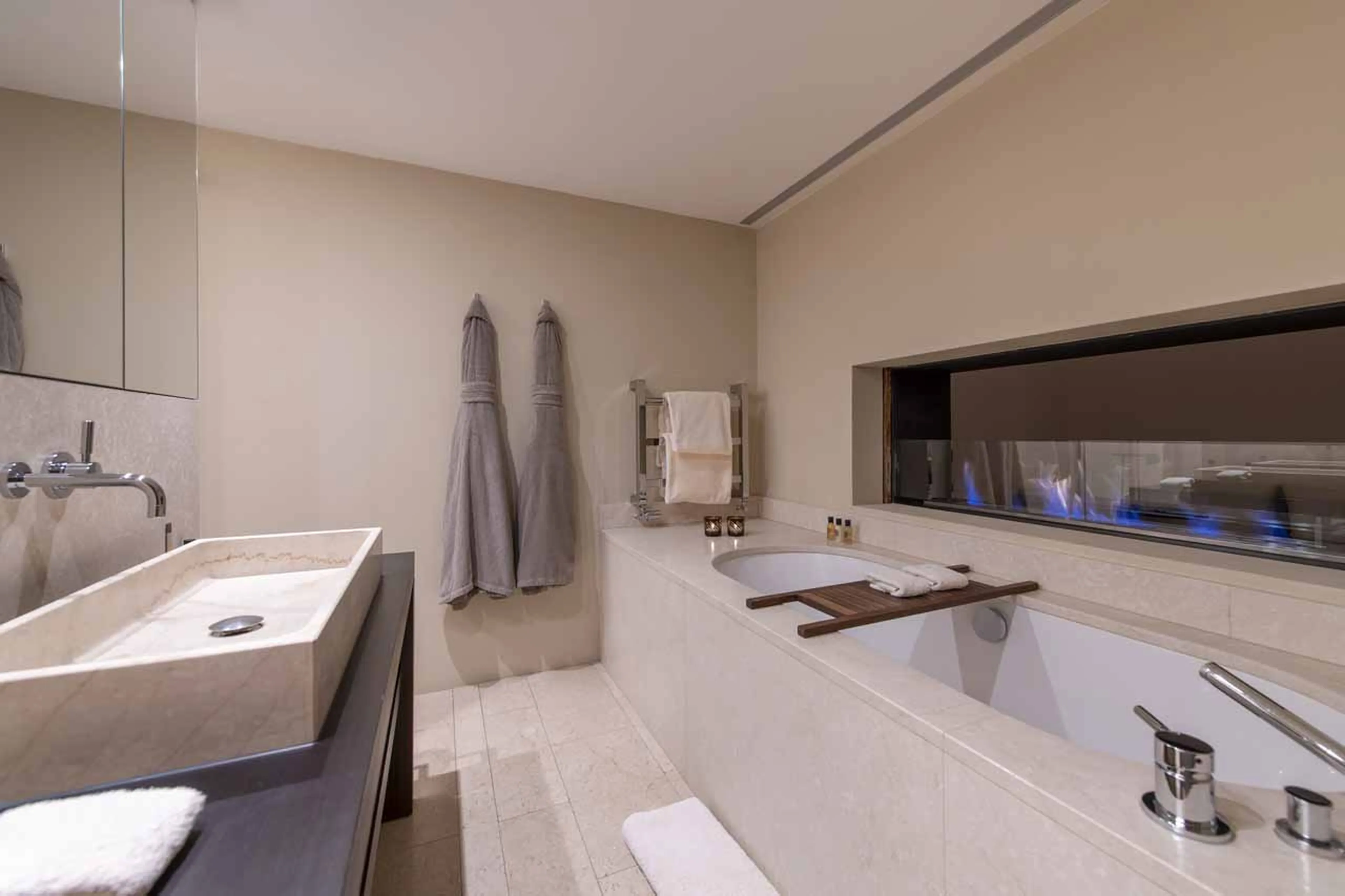 En-suite bathroom at Chalet Les Anges in Zermatt