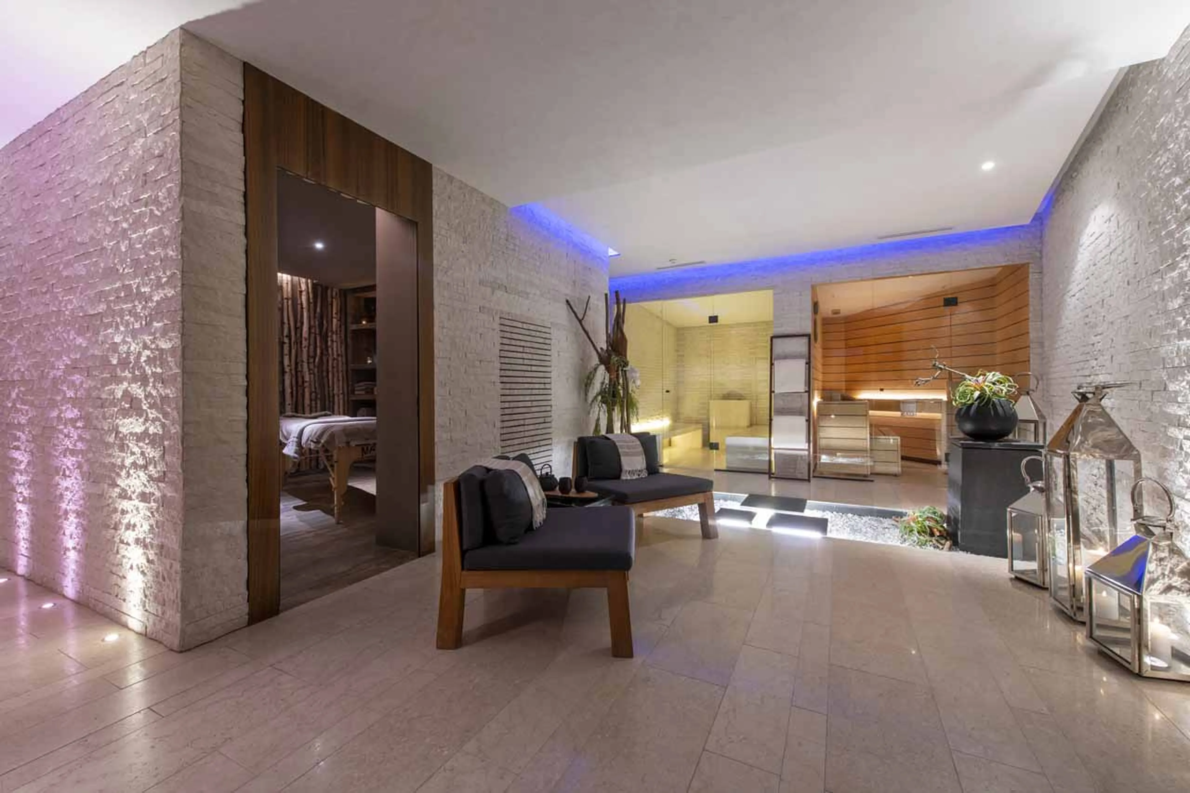 Spa relaxation area at Chalet Les Anges in Zermatt