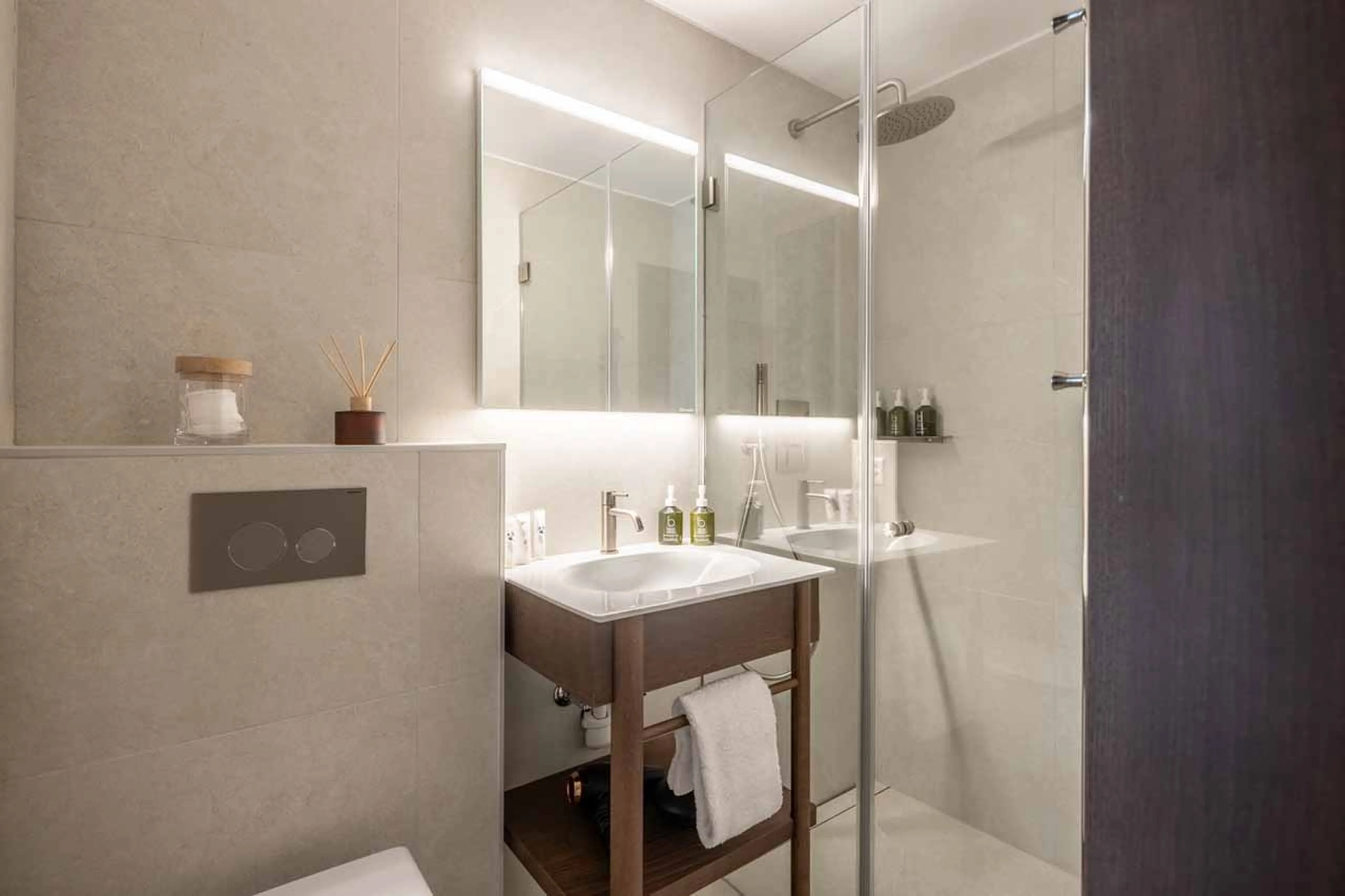 Bedroom 5 en-suite at Chalet Les Attelas in Verbier