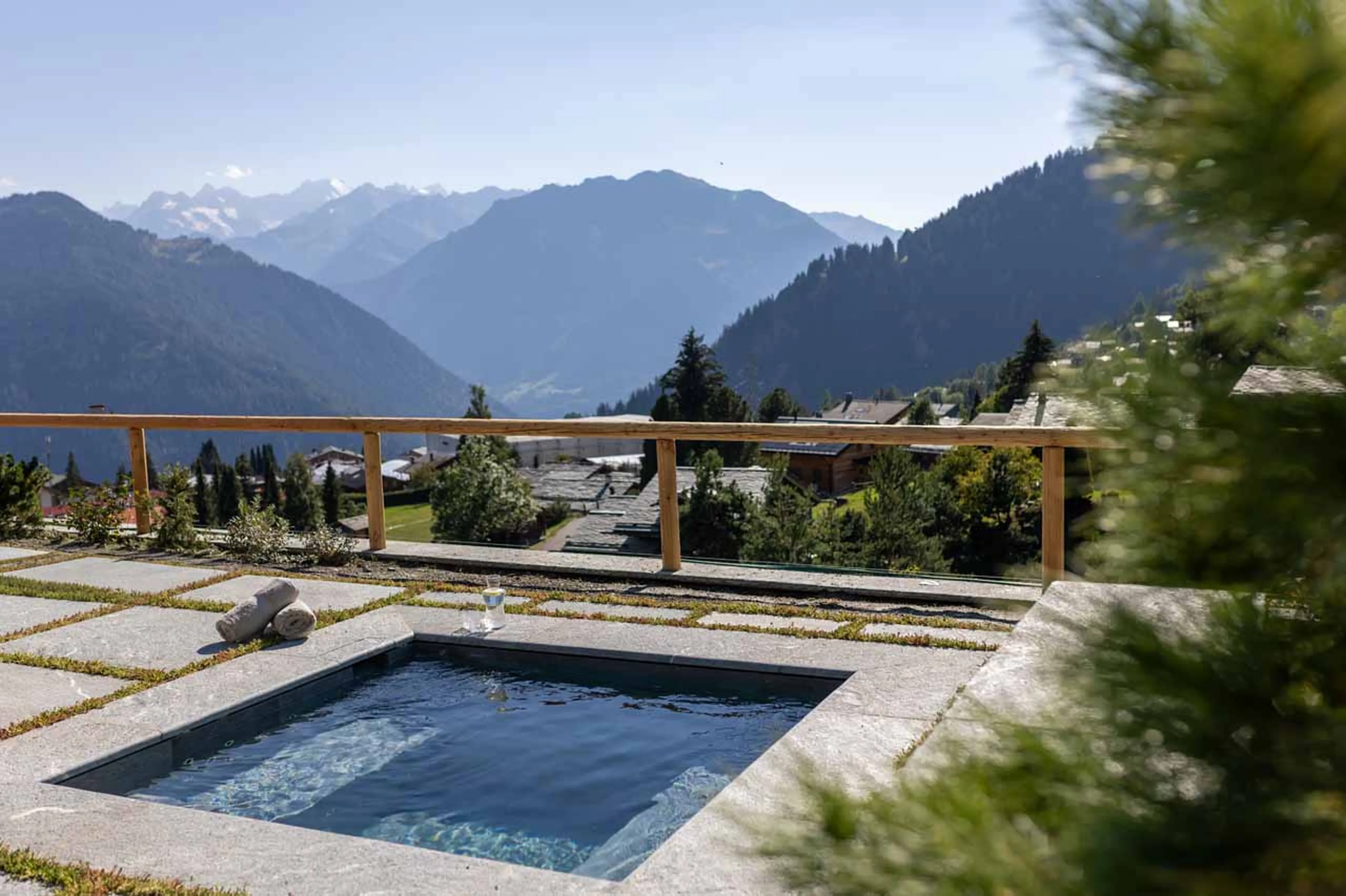 Spa hot tub at Chalet Les Etoiles d'Amon in Verbier