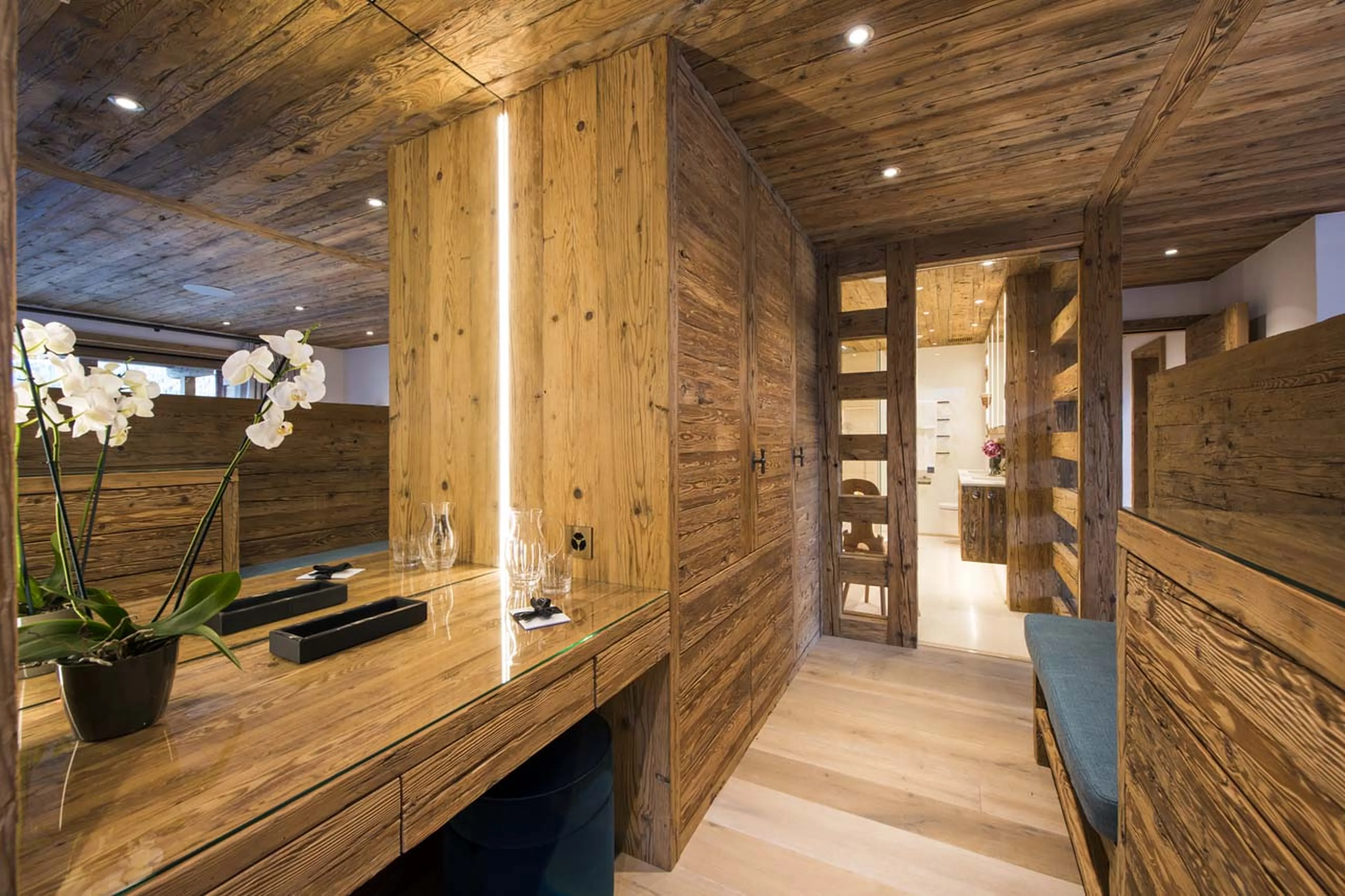Master suite dressing area at Chalet Les Etrennes in Verbier