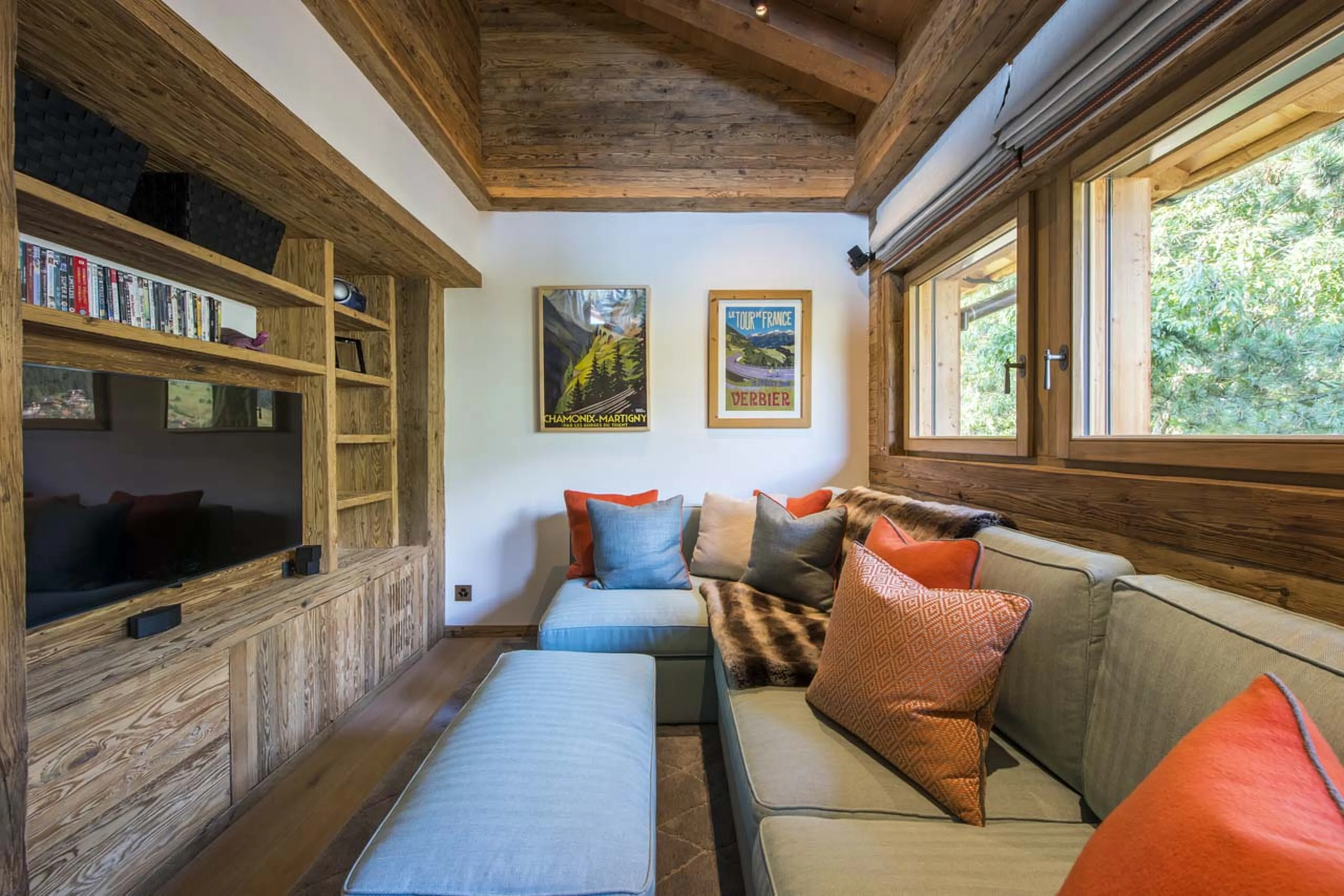 TV room at Chalet Les Etrennes in Verbier
