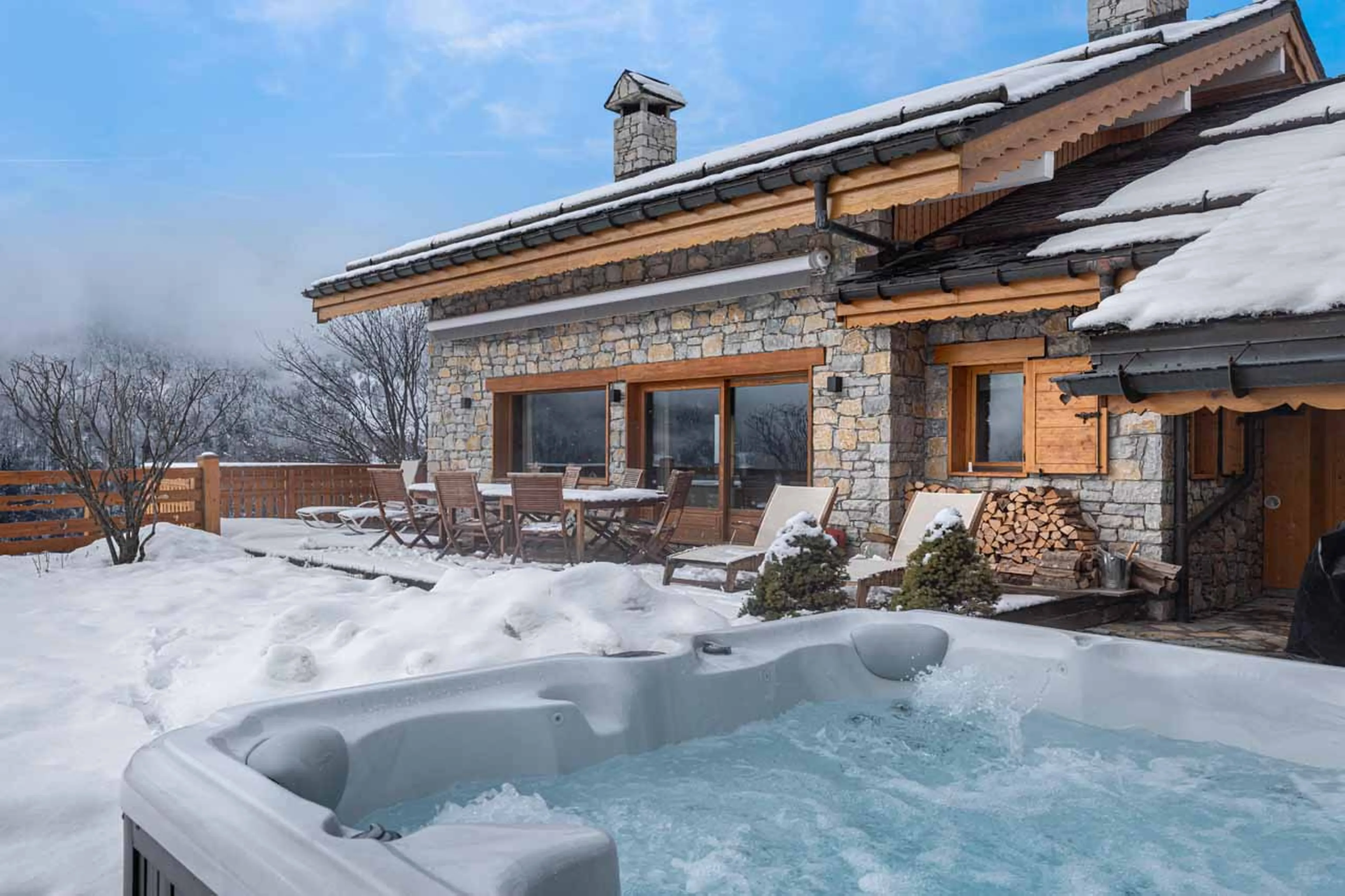Exterior and hot tub at Chalet Les Morilles in Meribel