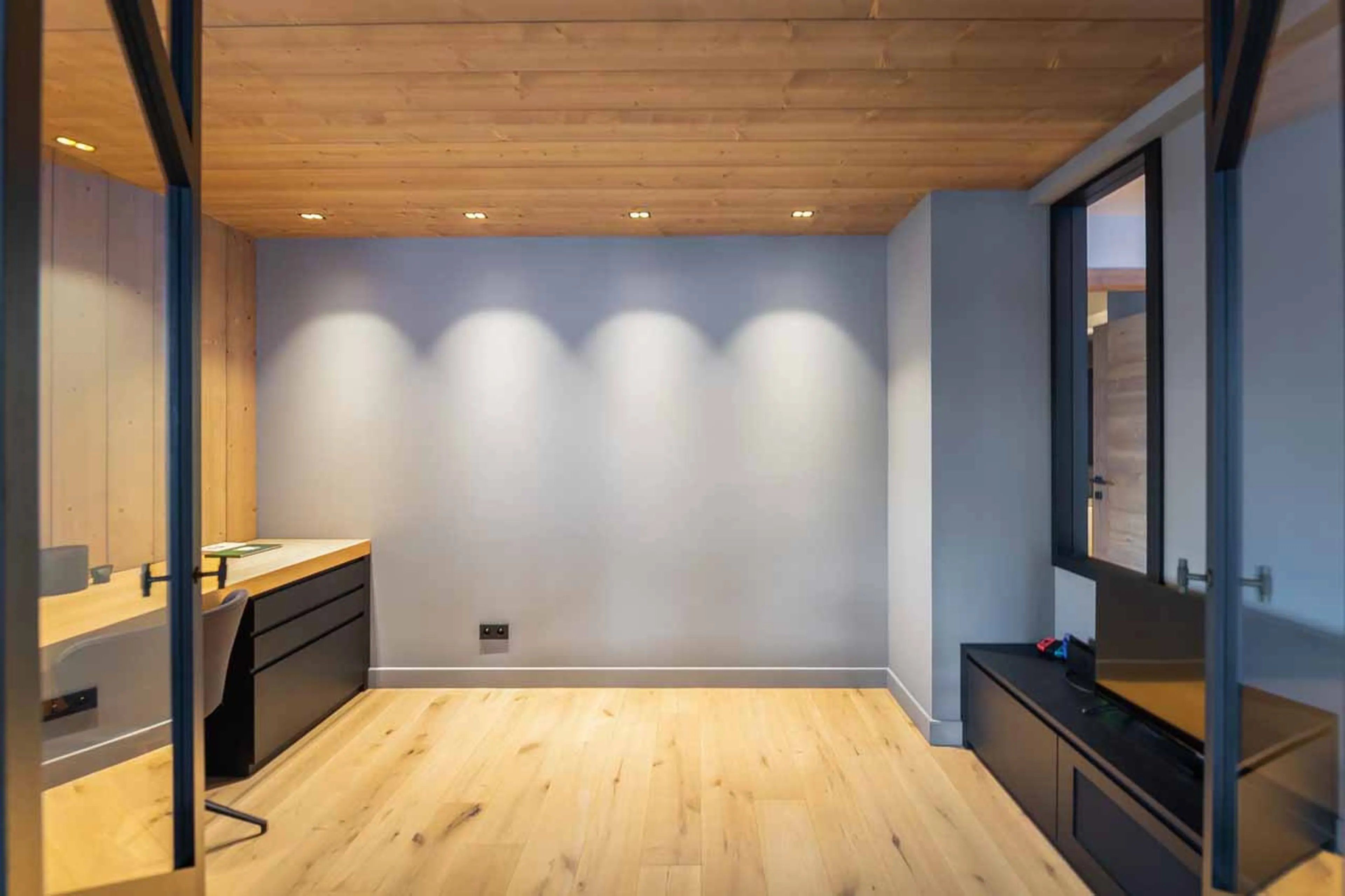 Office at Chalet Les Morilles in Meribel