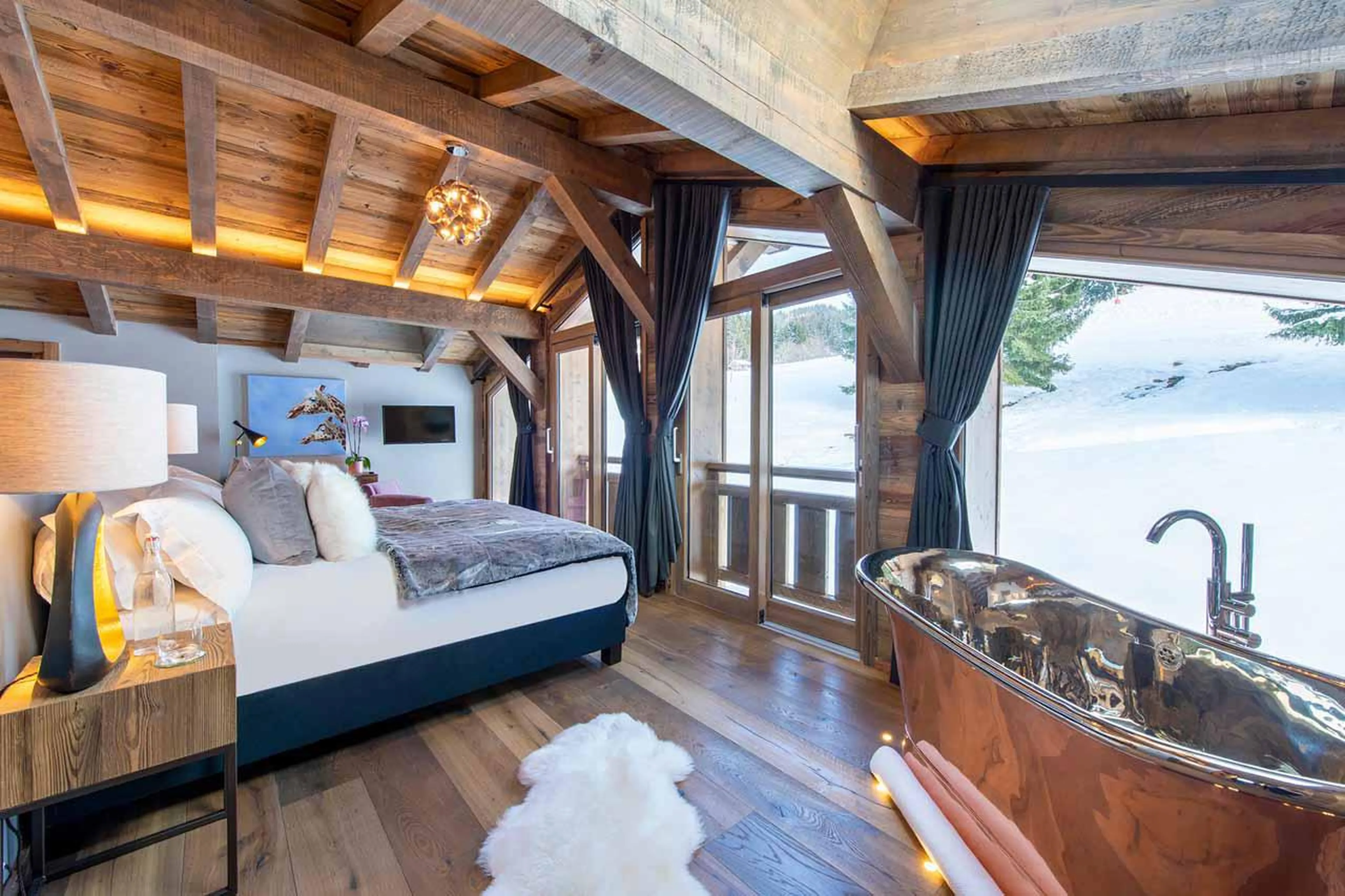 Copper roll top bath at Chalet les Sapins in Les Gets