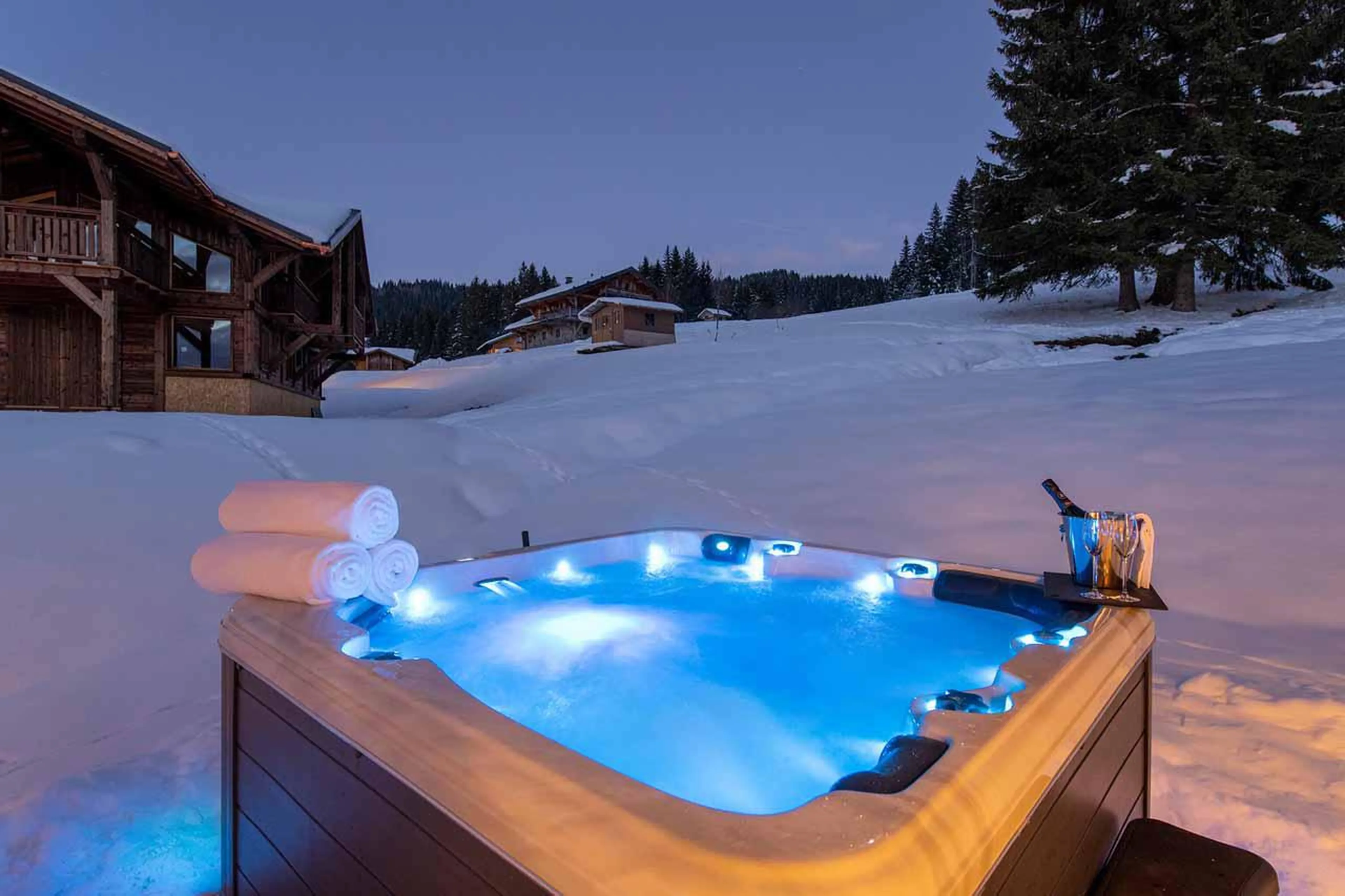 Jacuzzi at Chalet les Sapins in Les Gets