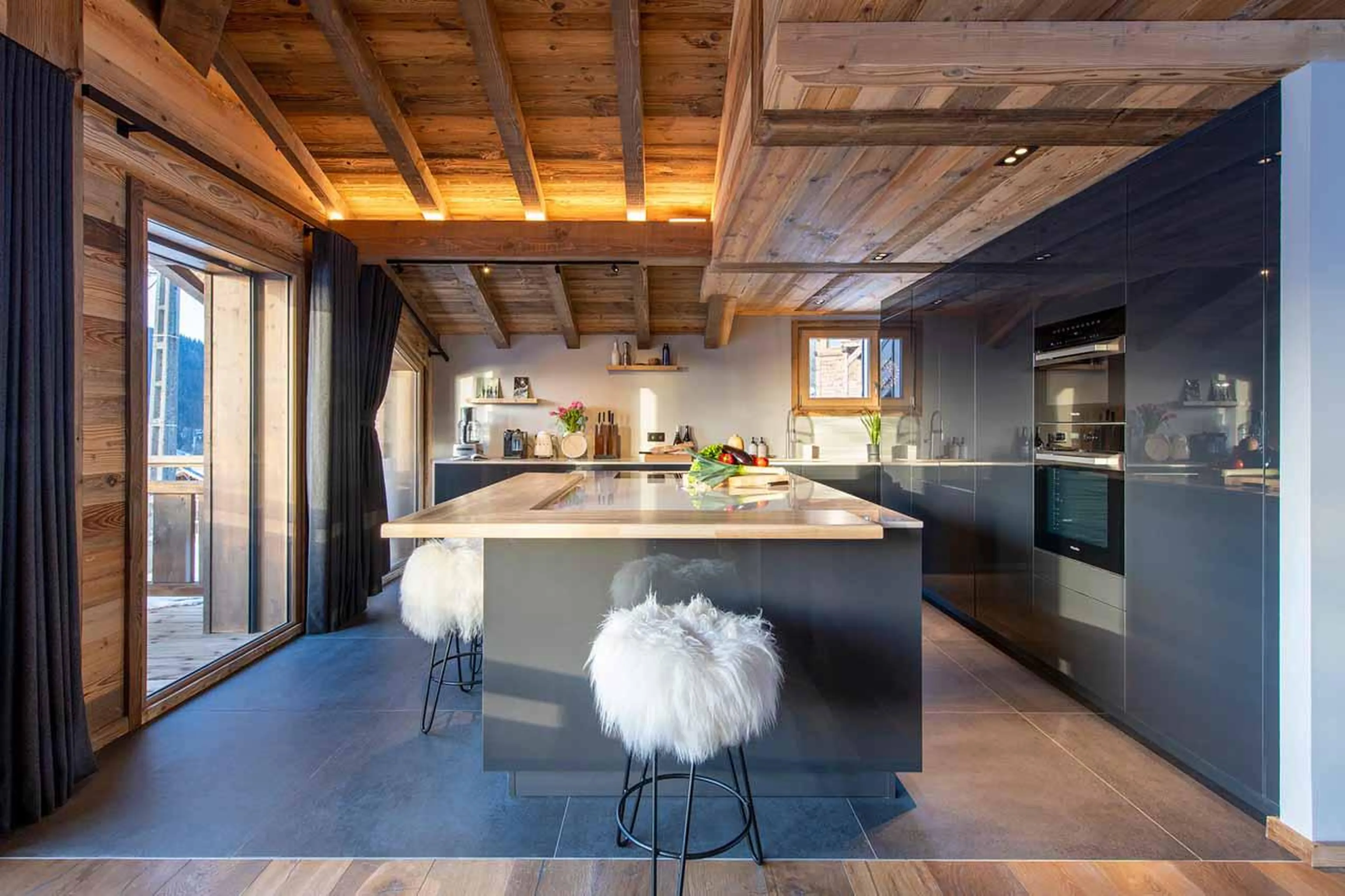 Fully-equipped kitchen at Chalet les Sapins in Les Gets