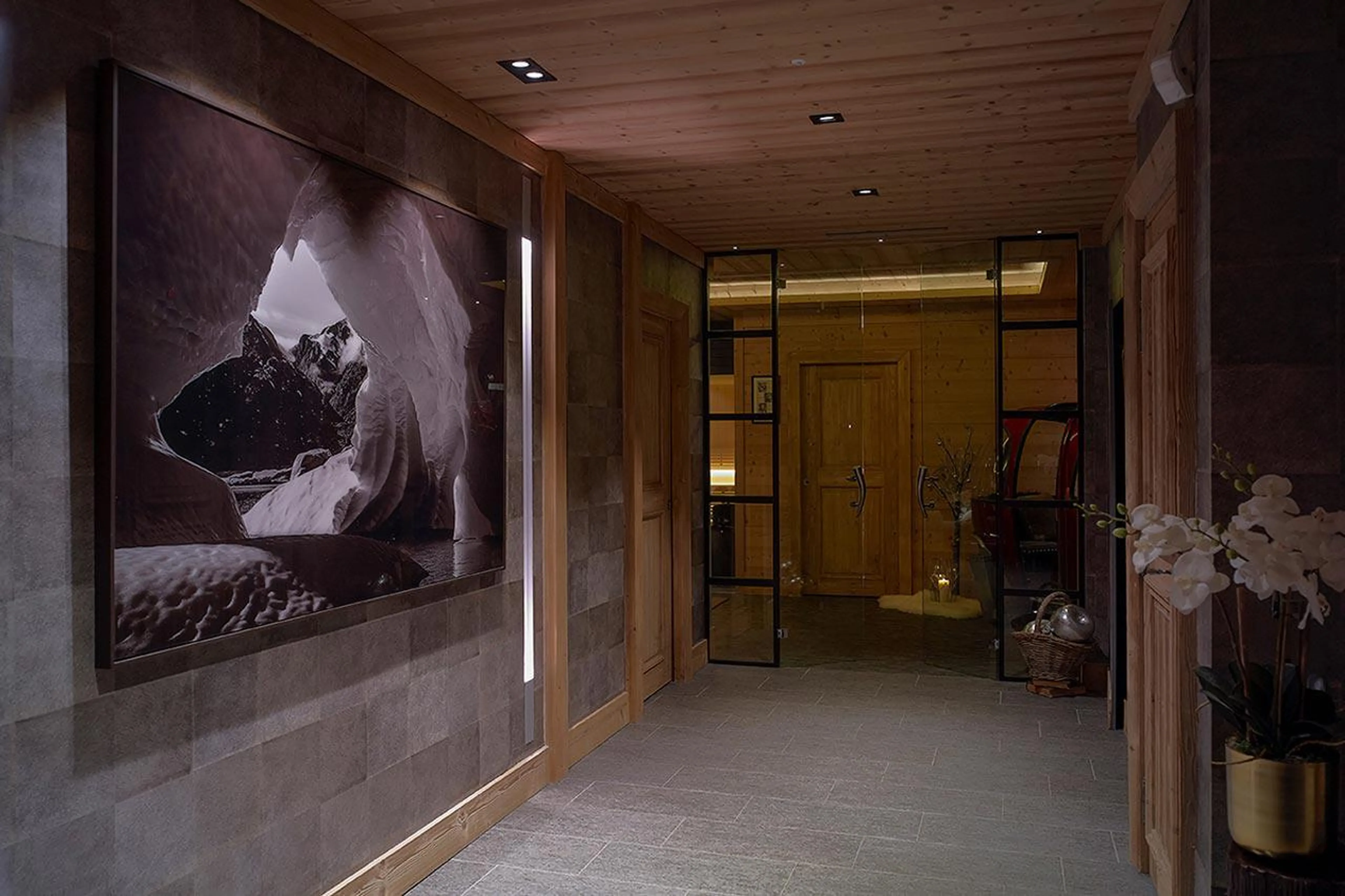 Entrance hall at Chalet Les Sorbiers in Courchevel 1850