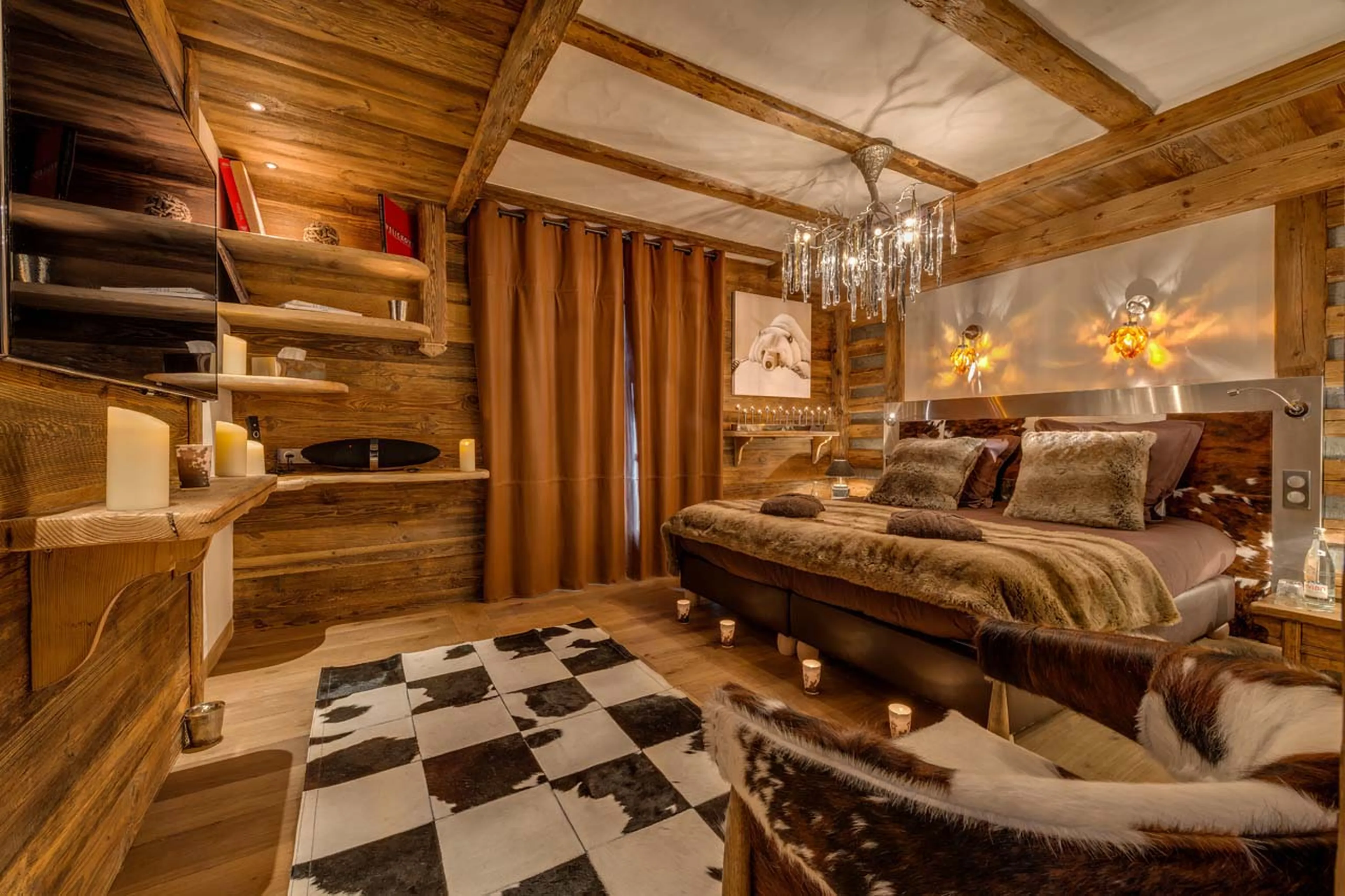 Family suite with a double/twin bed, shower room and terrace access in Chalet Lhotse in Val d’ Isere