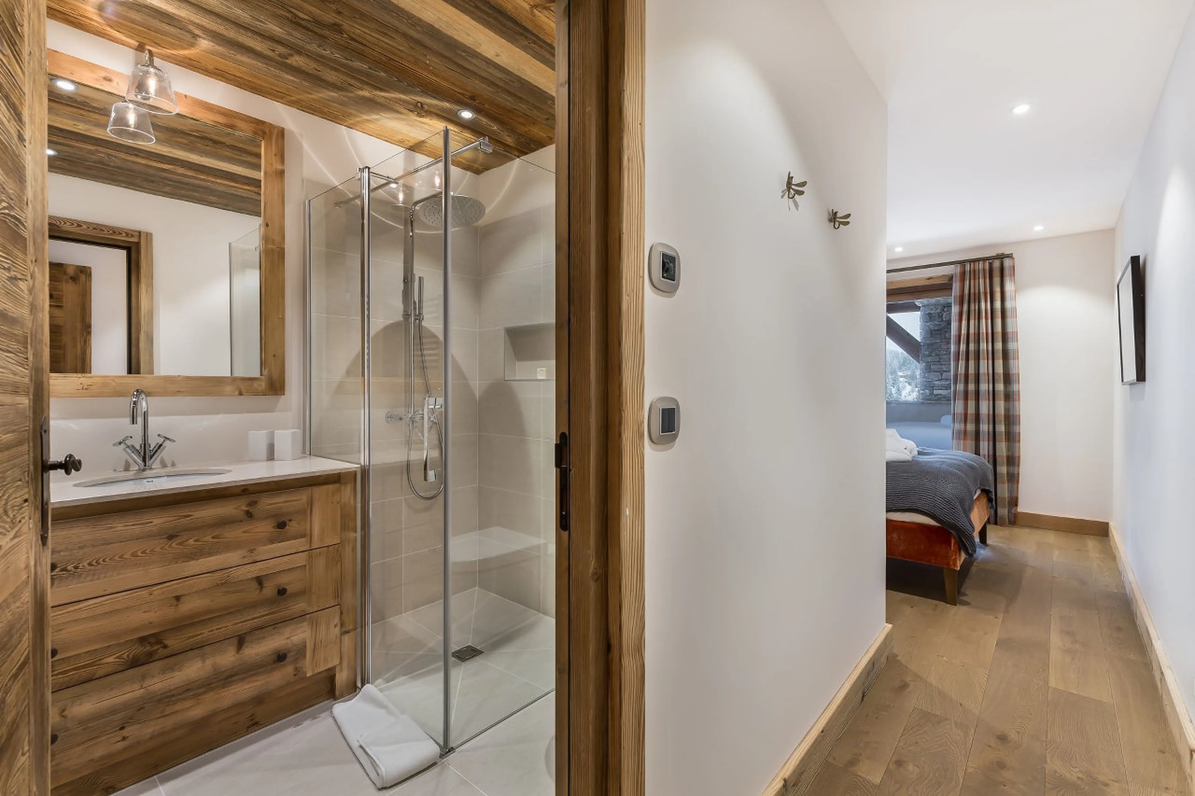 Shower room en-suite to double bedroom with terrace access in Chalet Libellule in Courchevel 1650