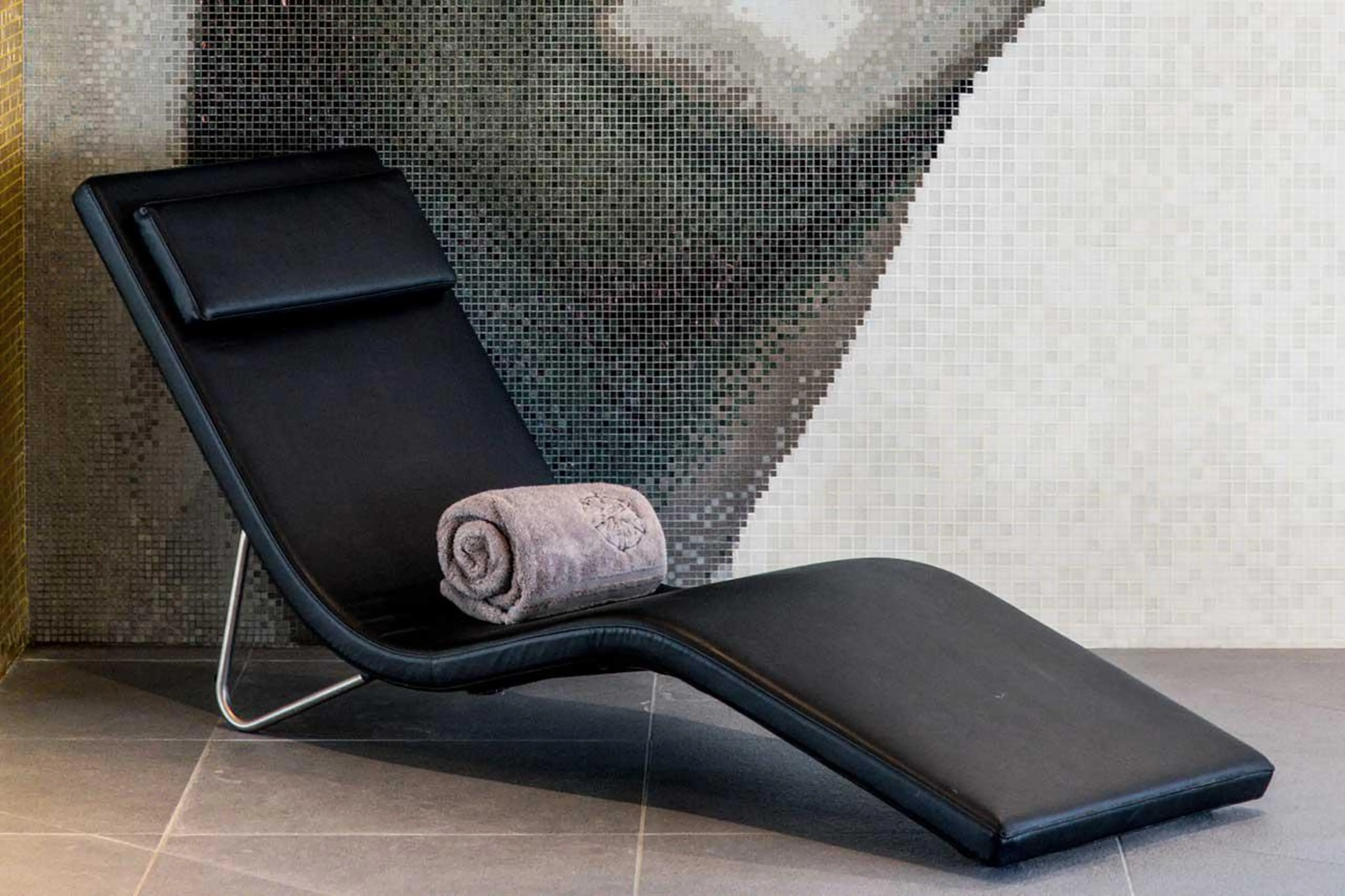 Pool area detail of Chalet Licorne des Neiges in Courchevel 1650