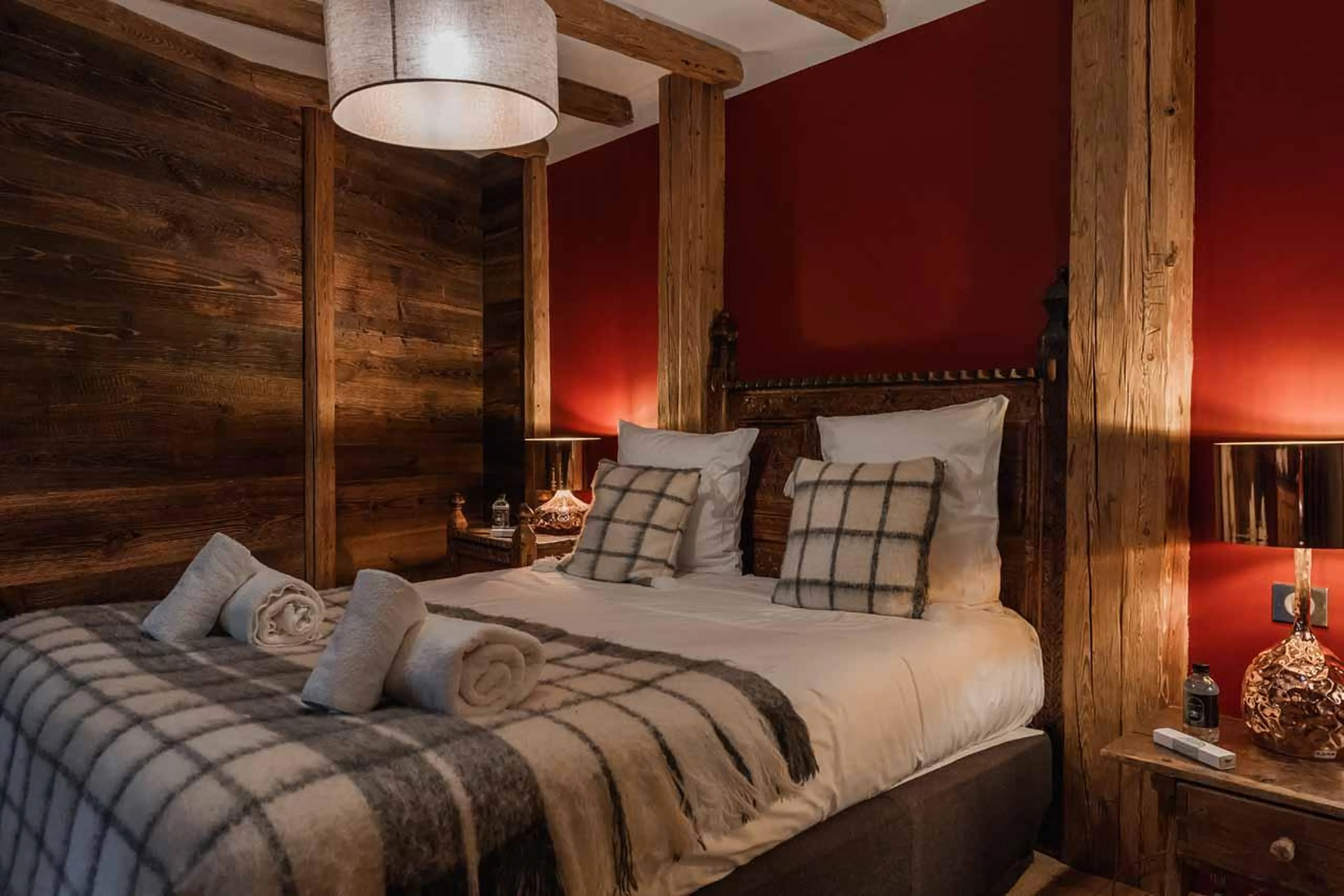 Double bedroom with en-suite shower room in Chalet Lievre Blanc, Val d'Isere