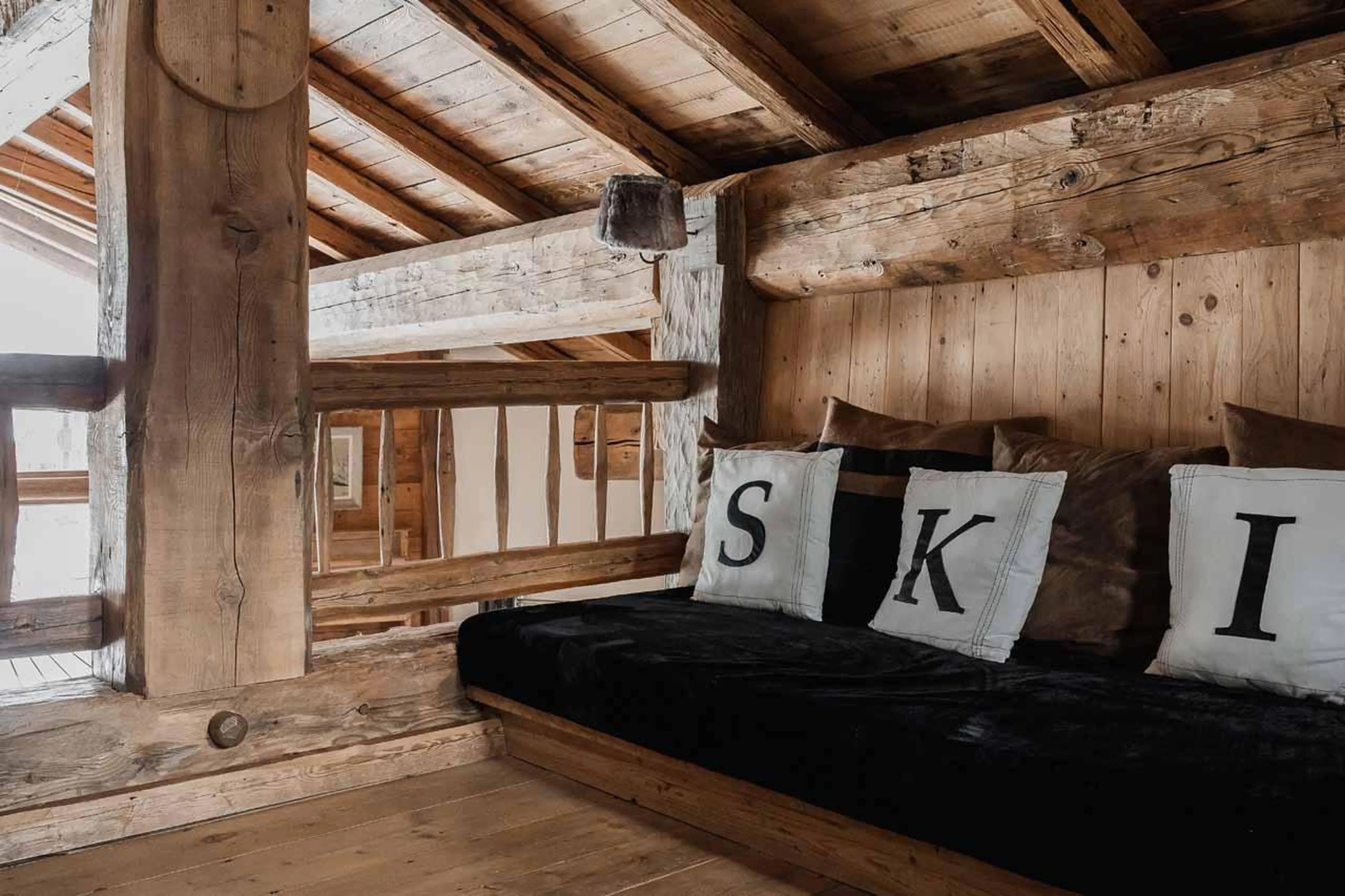 TV nook in Chalet Lievre Blanc, Val d'Isere