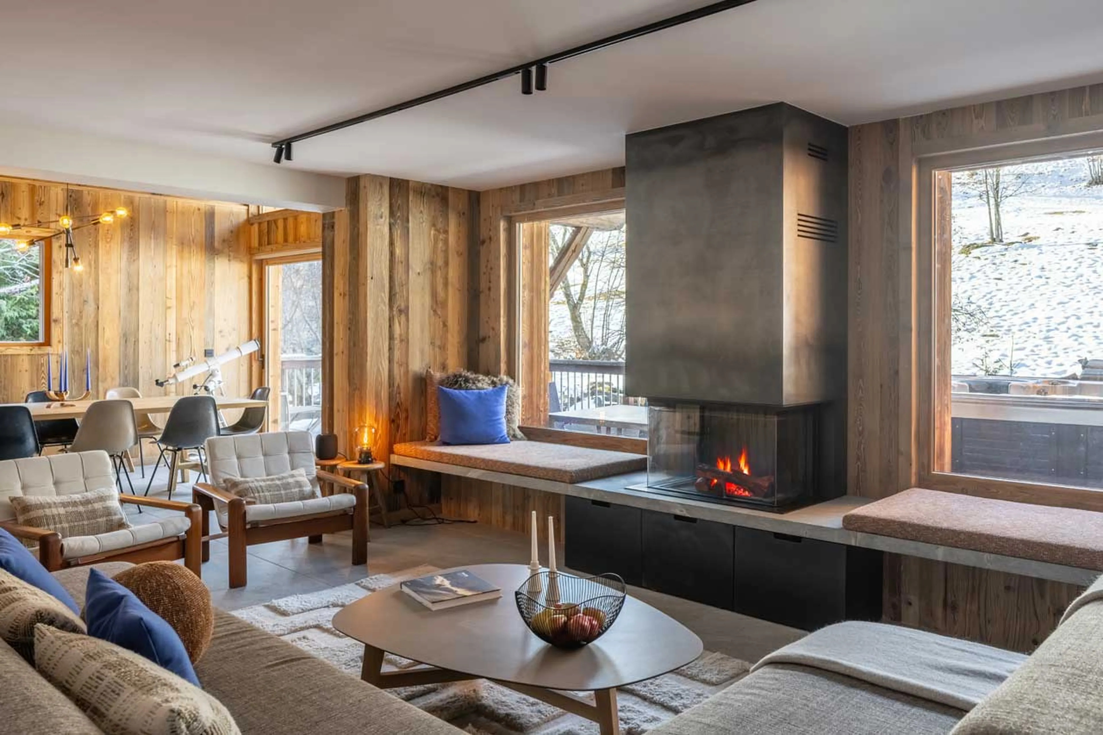 Open plan living area at Chalet L'Orchidée in Meribel