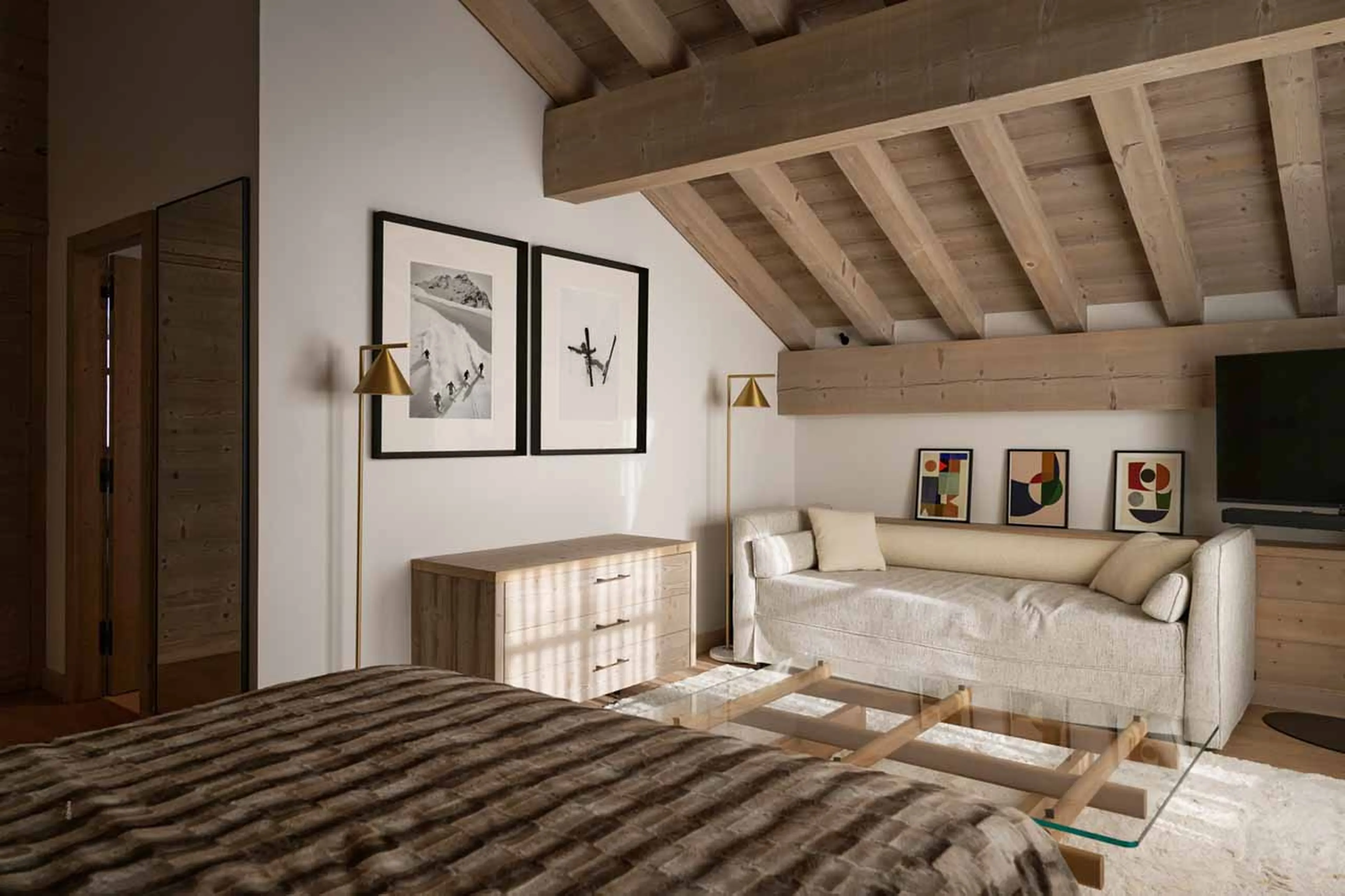 Bedroom 3 sofa at Chalet L'Oree in Meribel