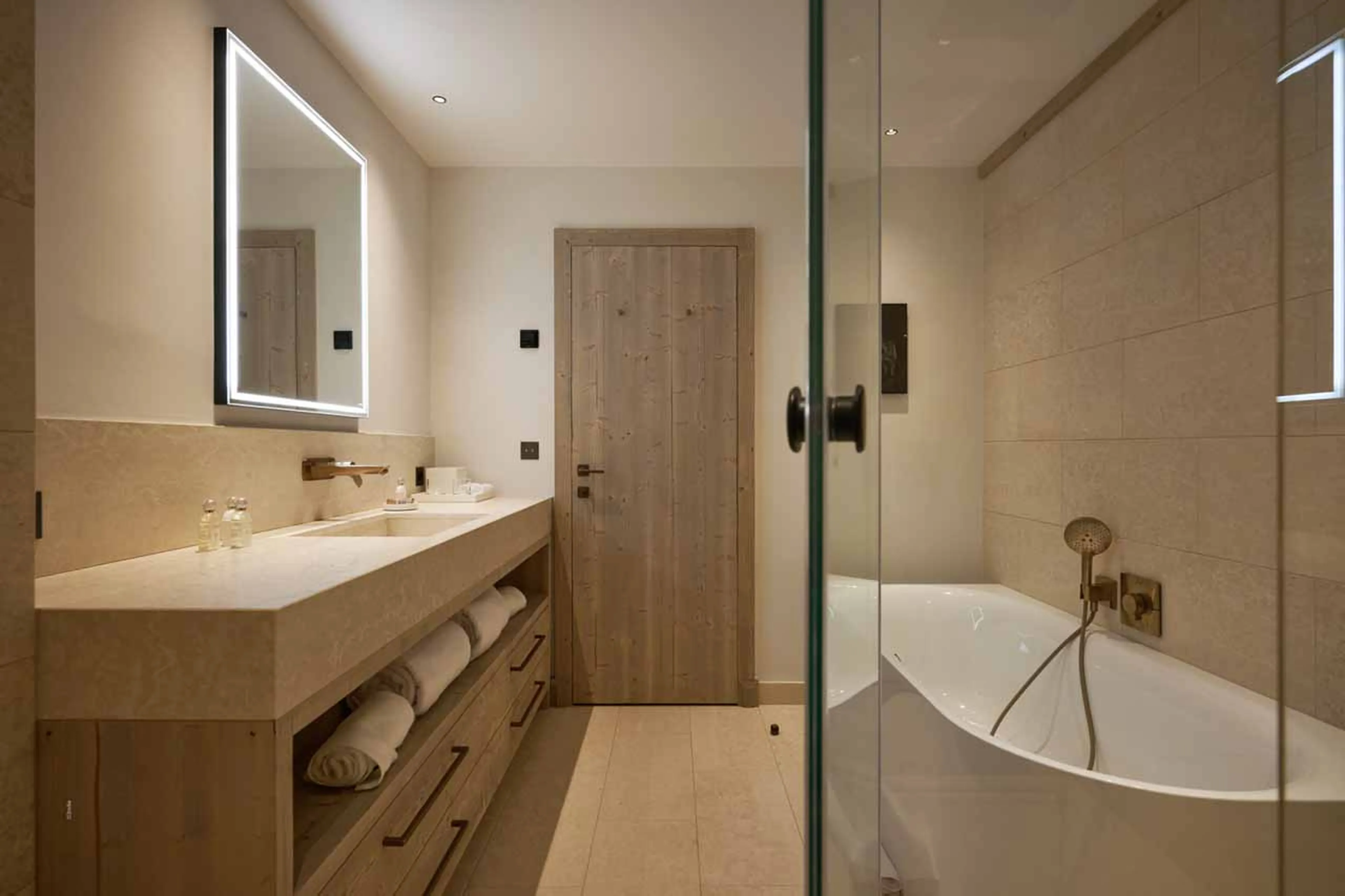 Bedroom 4 en-suite at Chalet L'Oree in Meribel