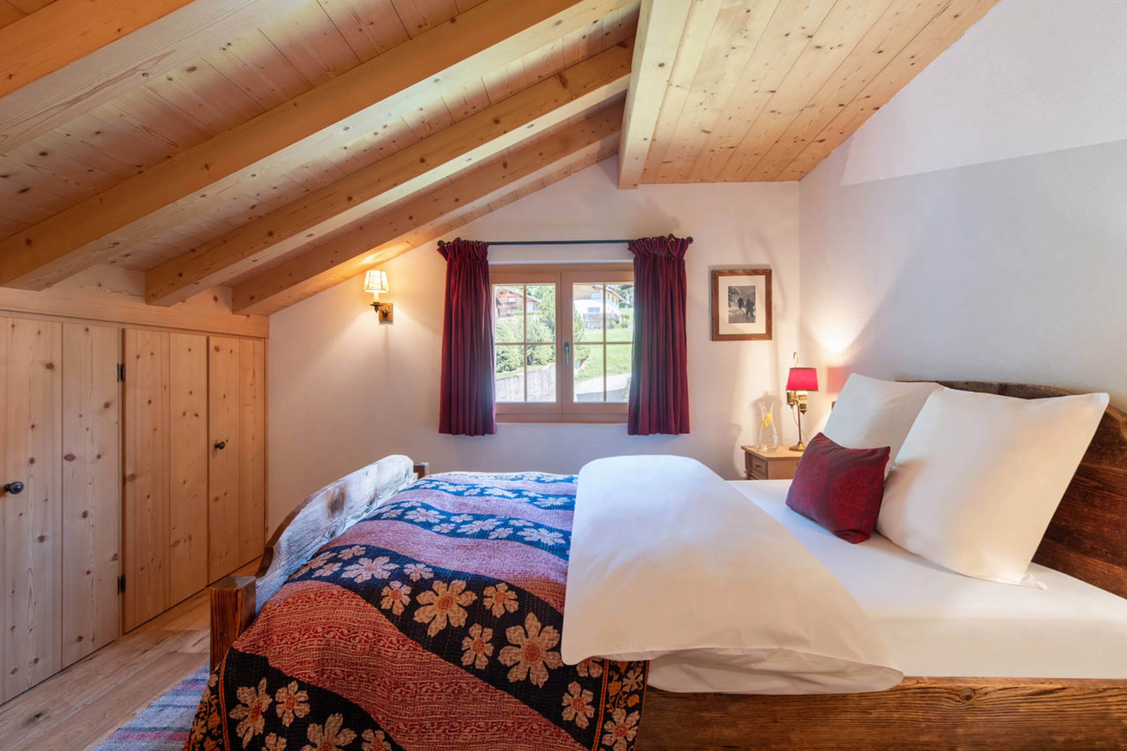 Double en-suite bedroom in Chalet Luegisland in Klosters
