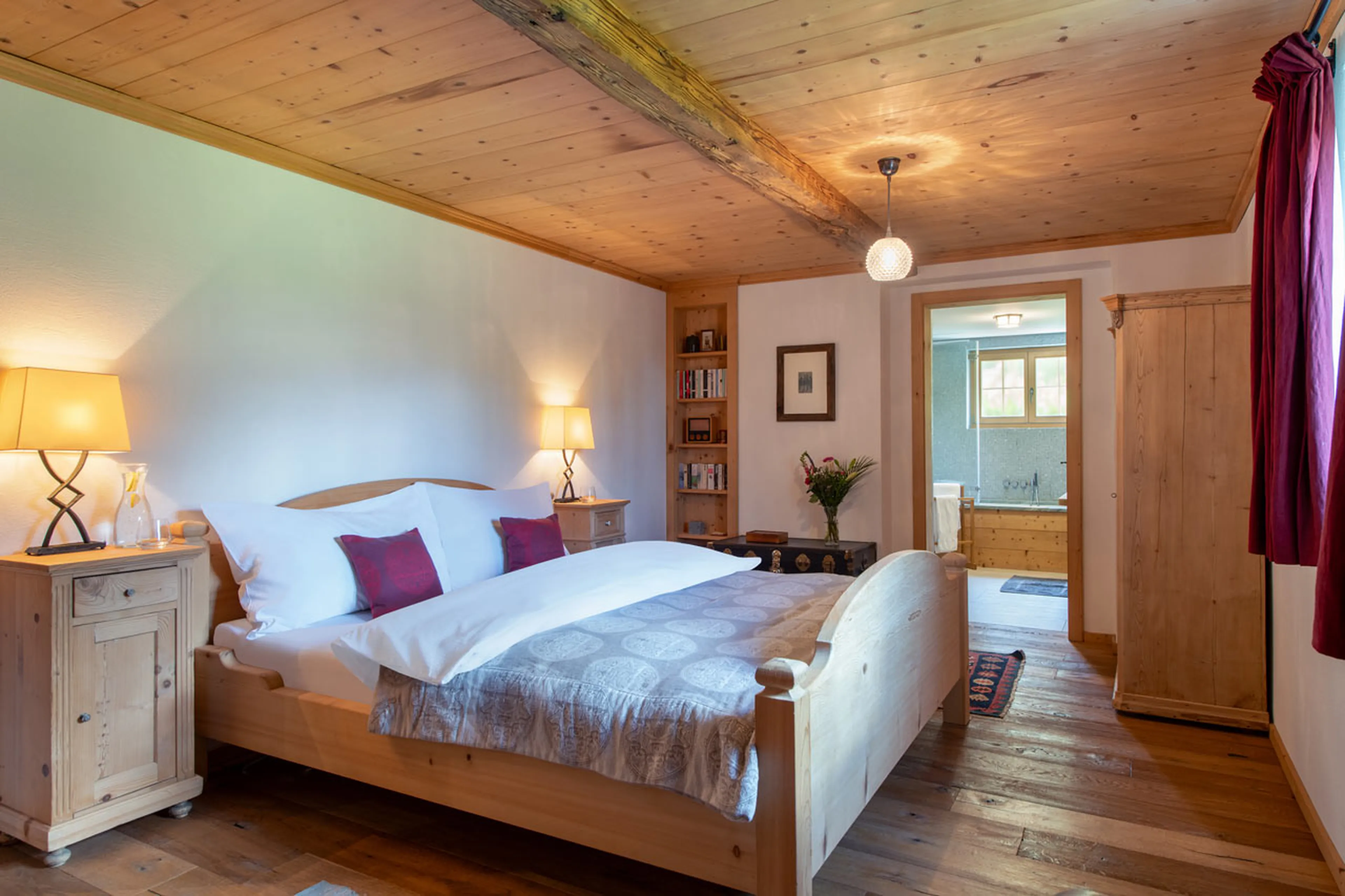 Double bed four at Chalet Leugisland in Klosters