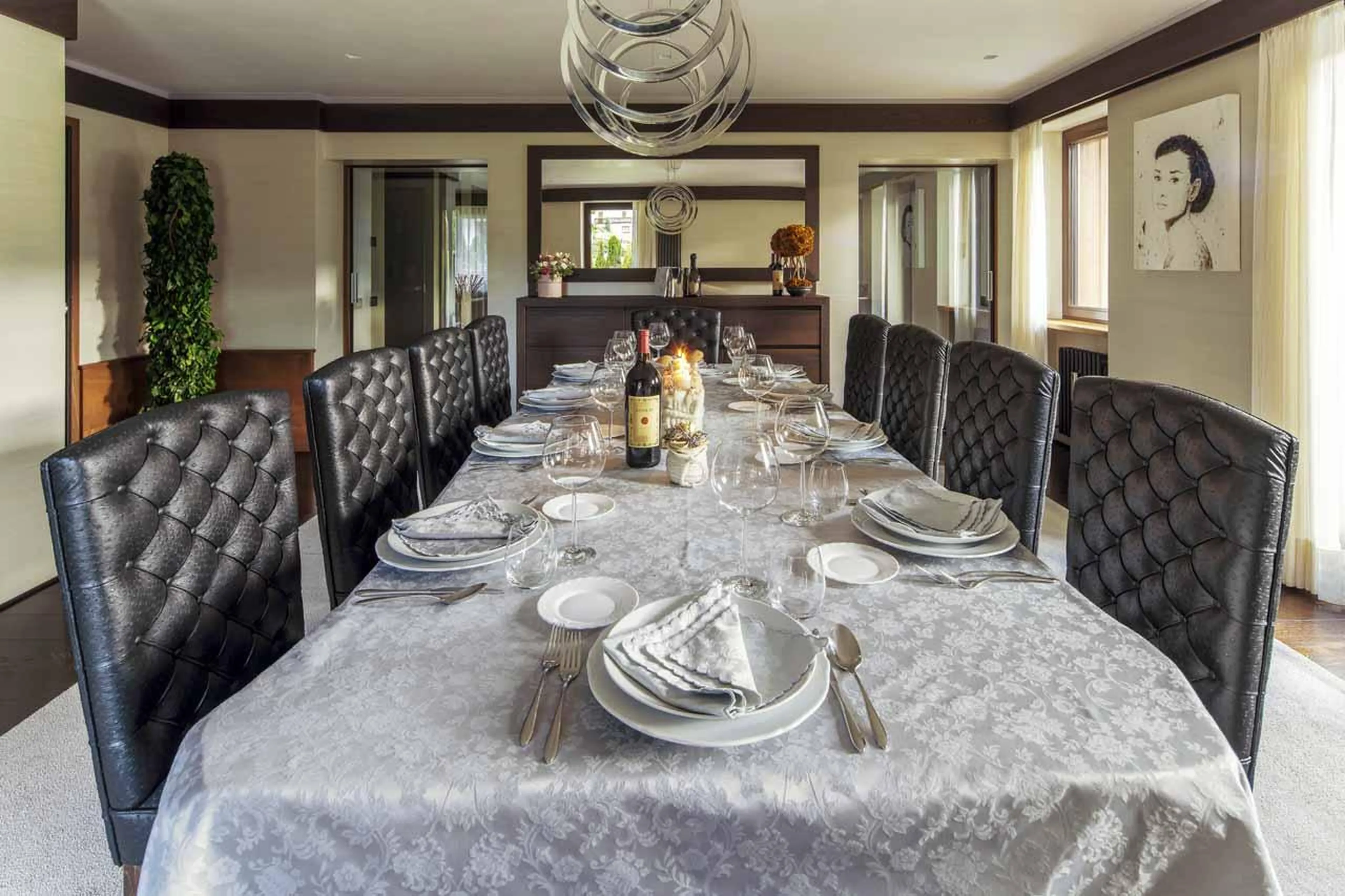 Dining table at Chalet LV | 02 in Cortina