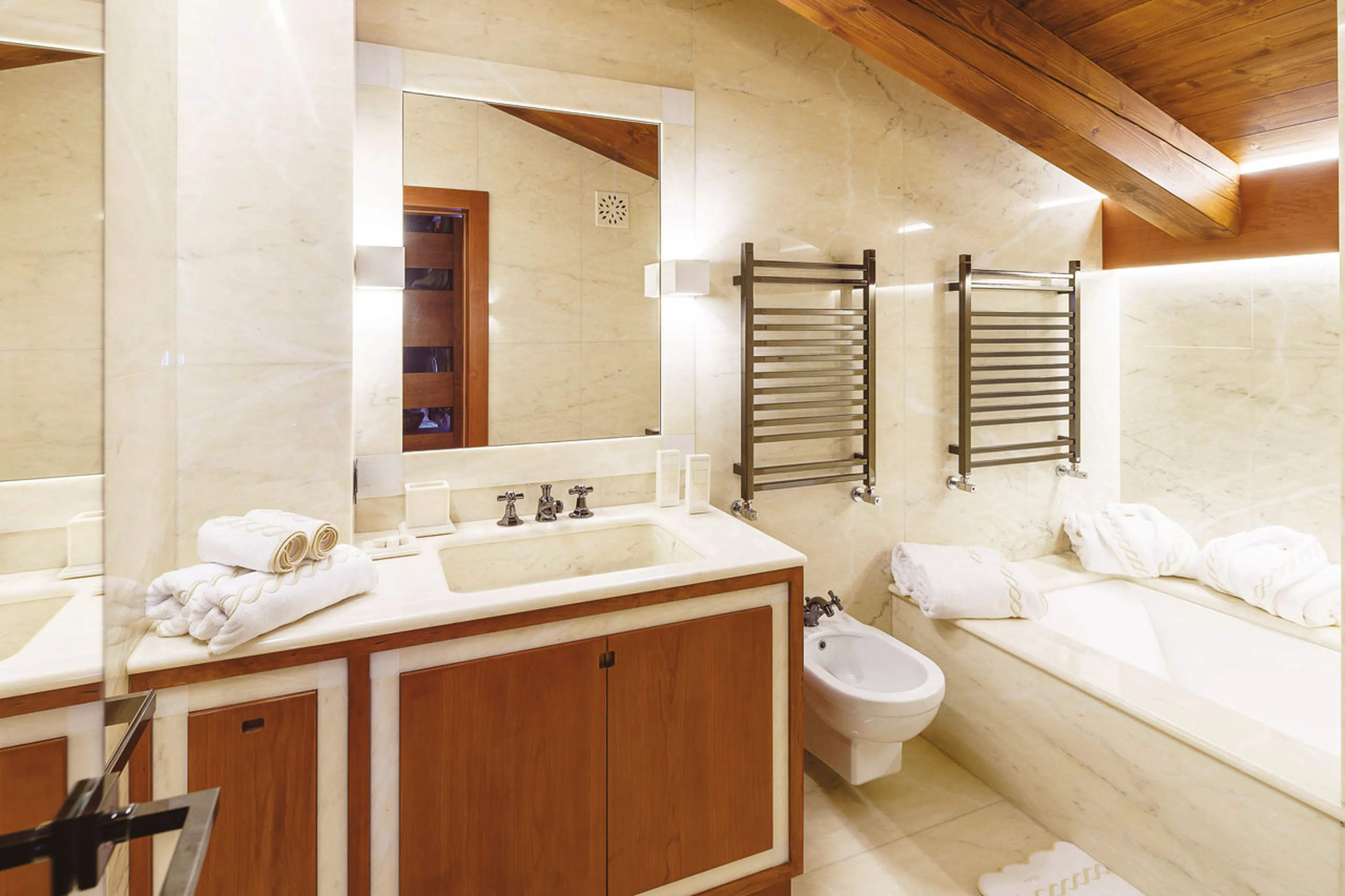 Bathroom three at Chalet LV | 01 in Cortina